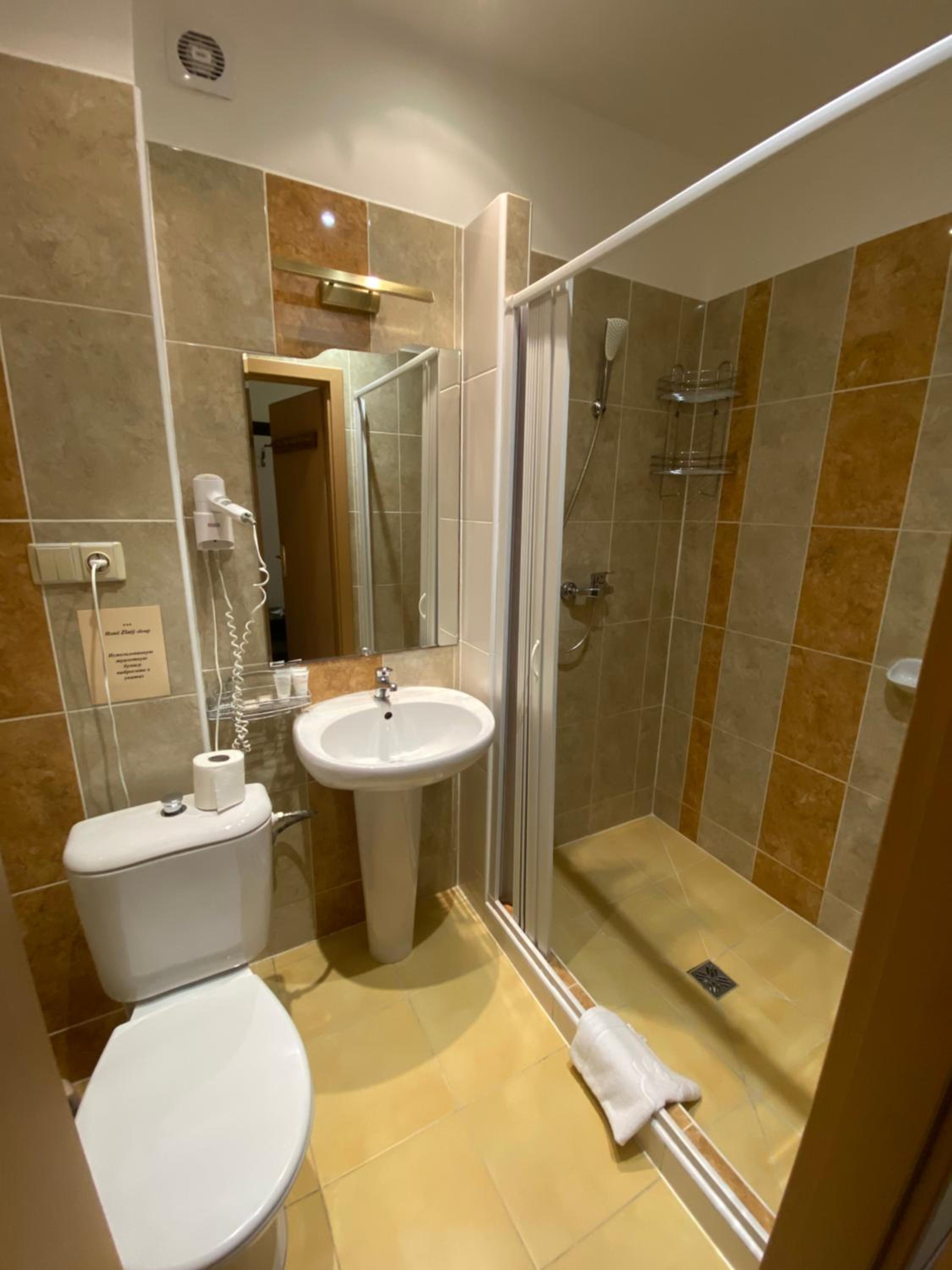 Standard Double Room - Photo 4