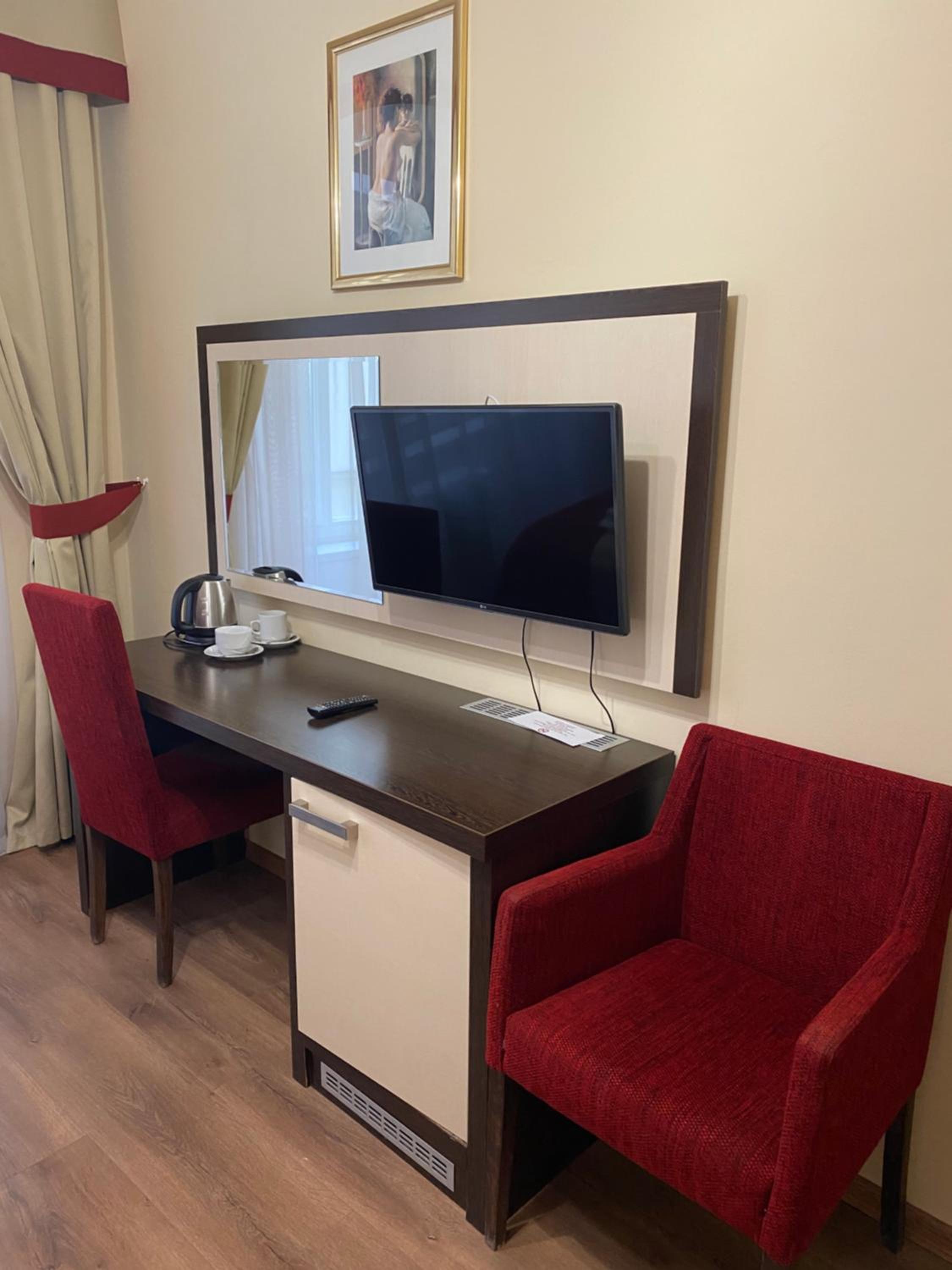 Standard Double Room - Photo 14