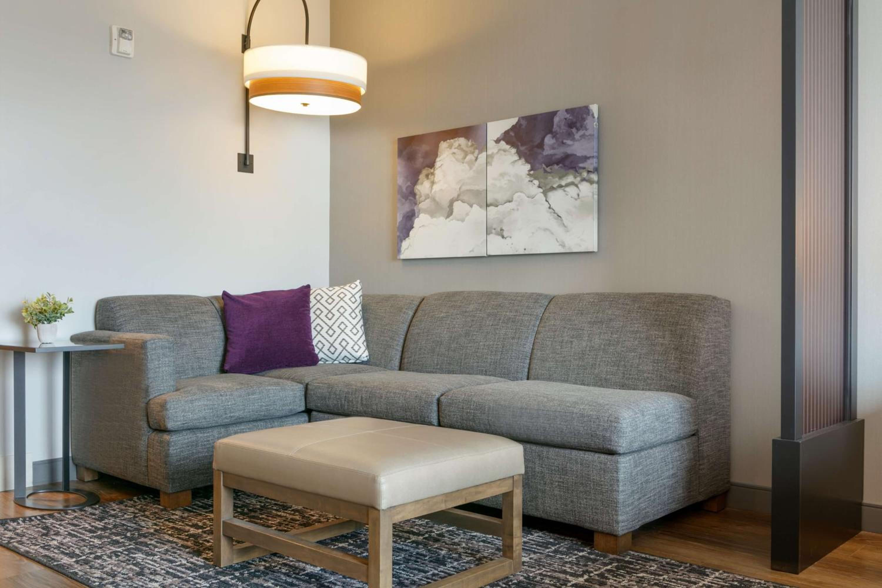 King Room with Sofa Bed - Photo 1
