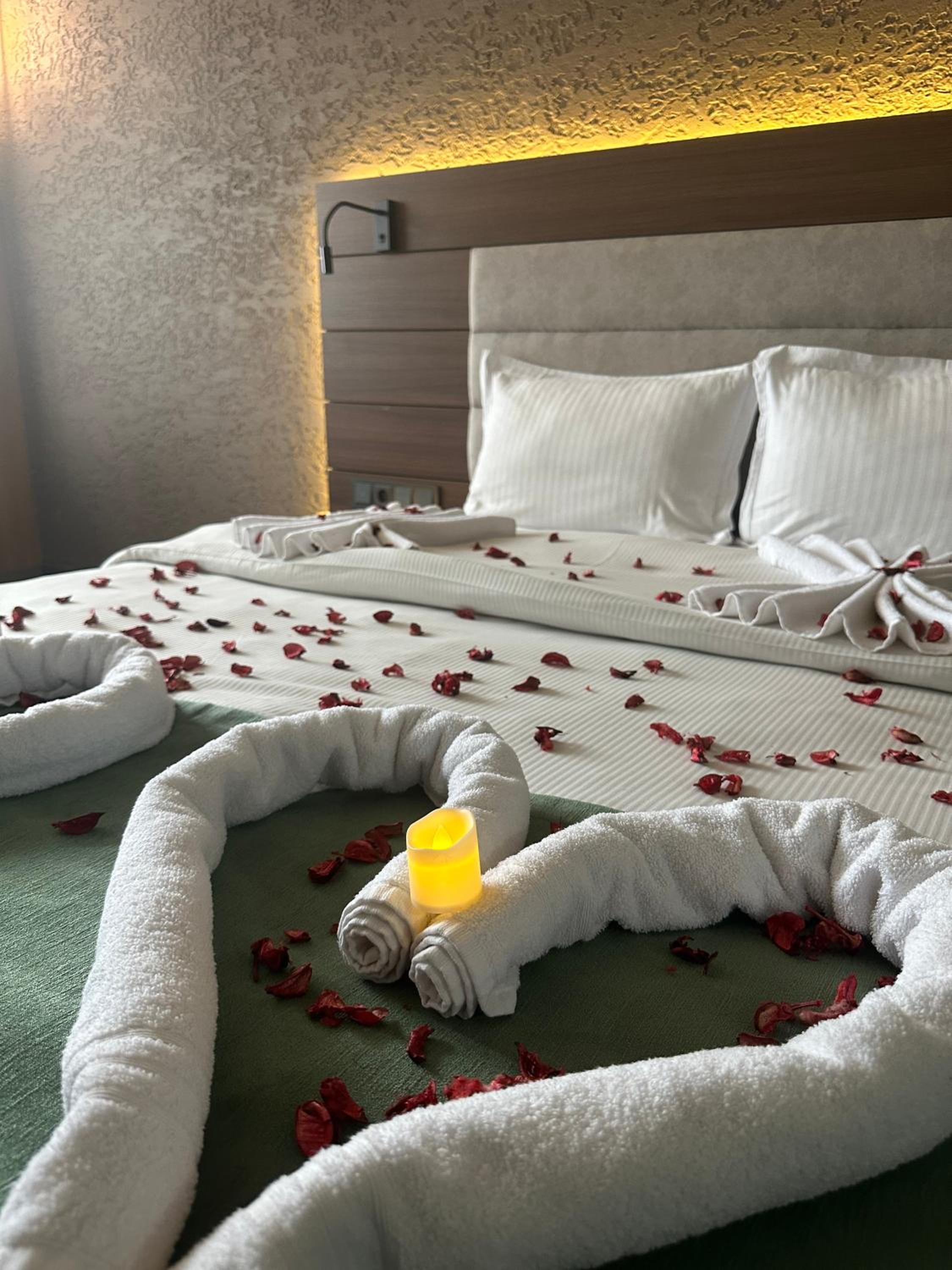 Deluxe Double or Twin Room with City View