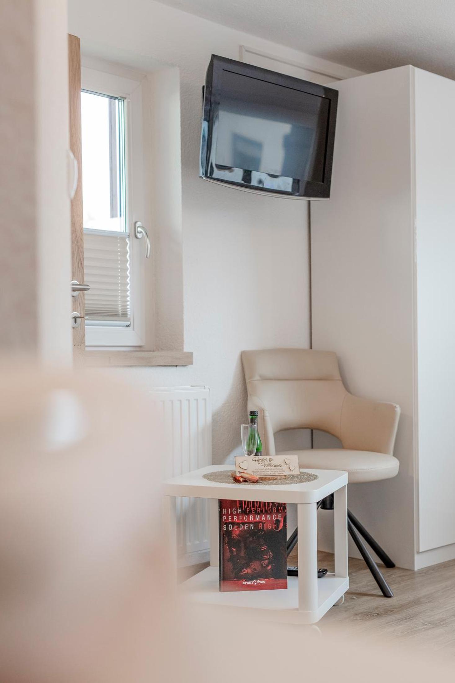 Standard Double Room - Photo 4