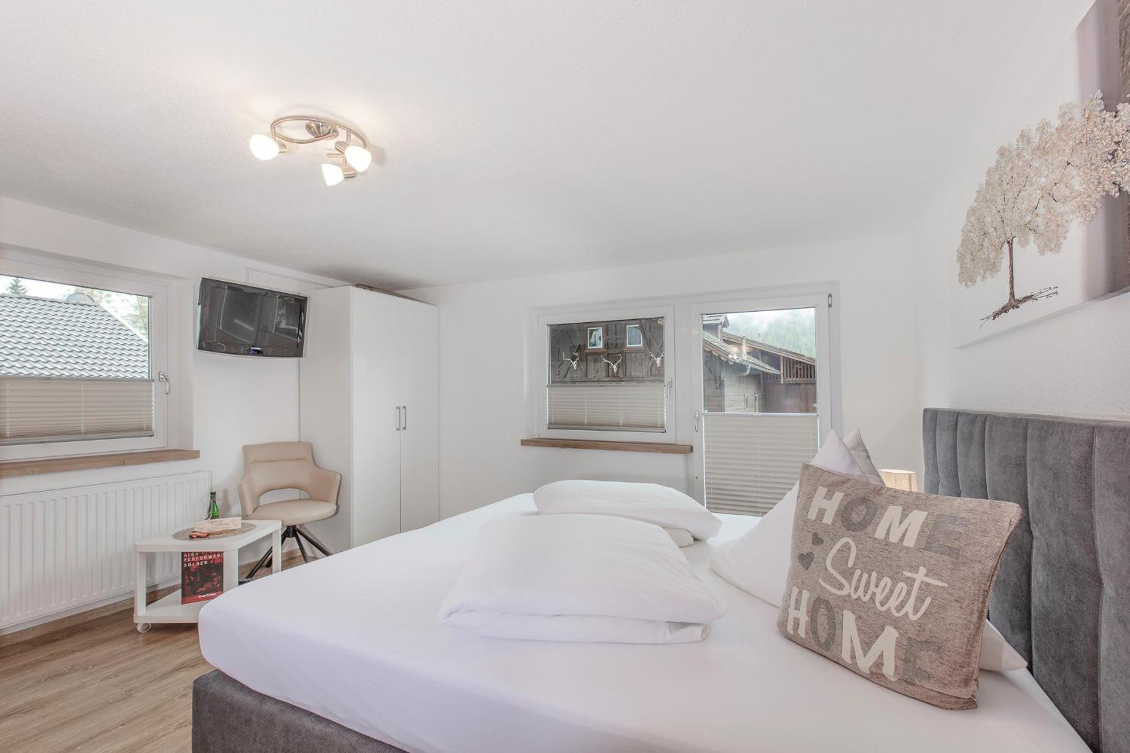 Standard Double Room - Photo 2