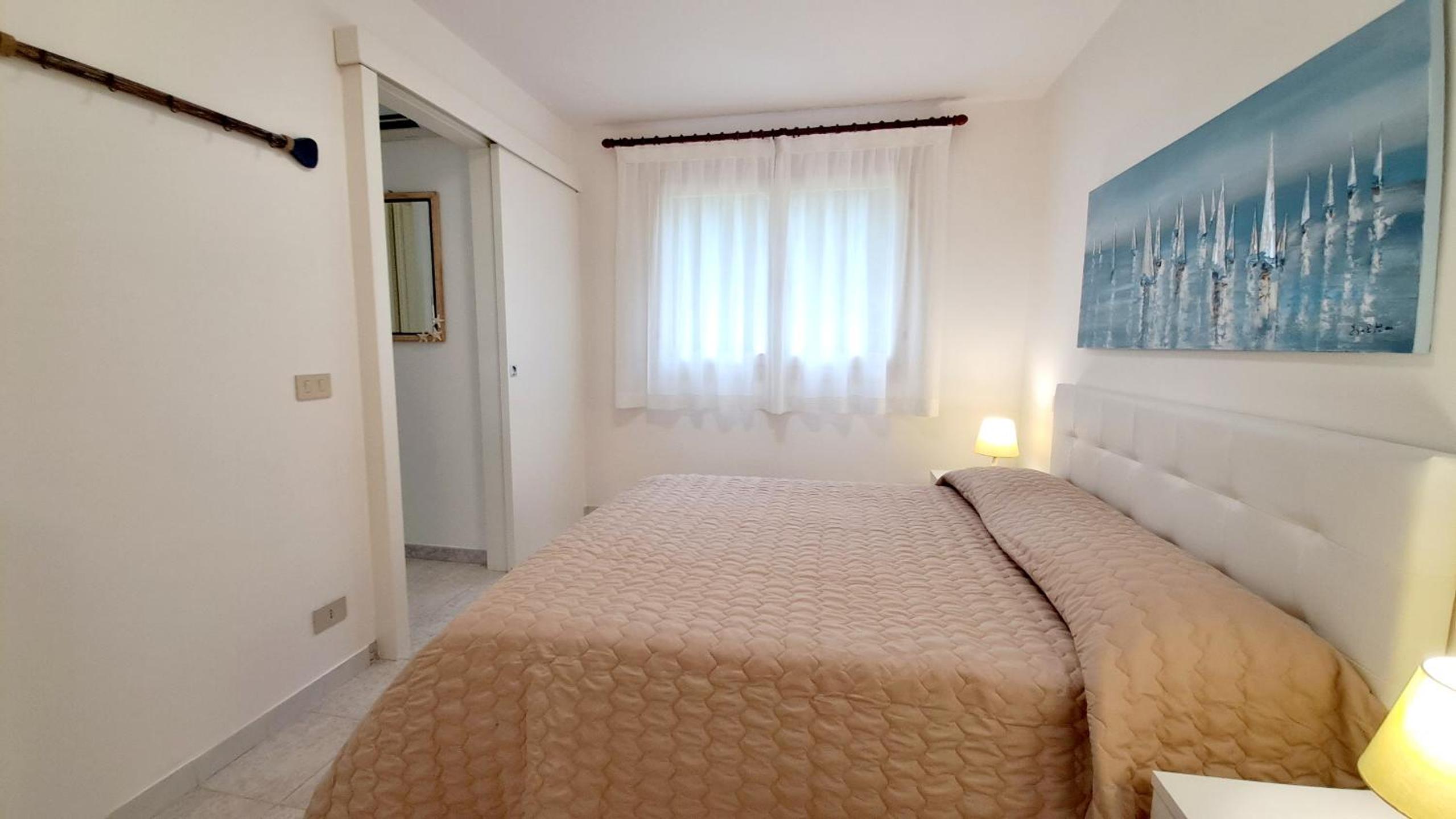 One-Bedroom Apartment photo 3