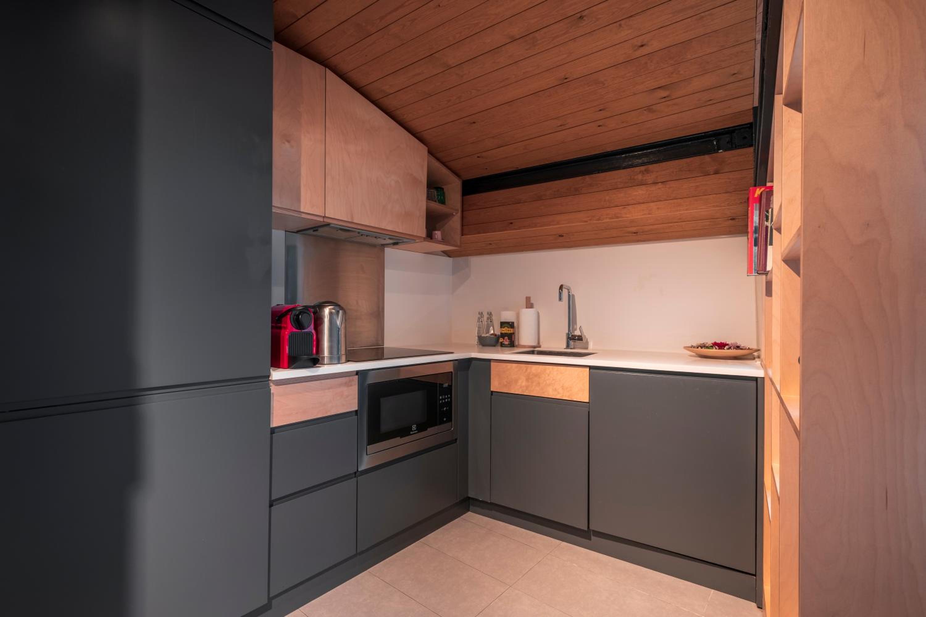 Studio Apartment photo 2