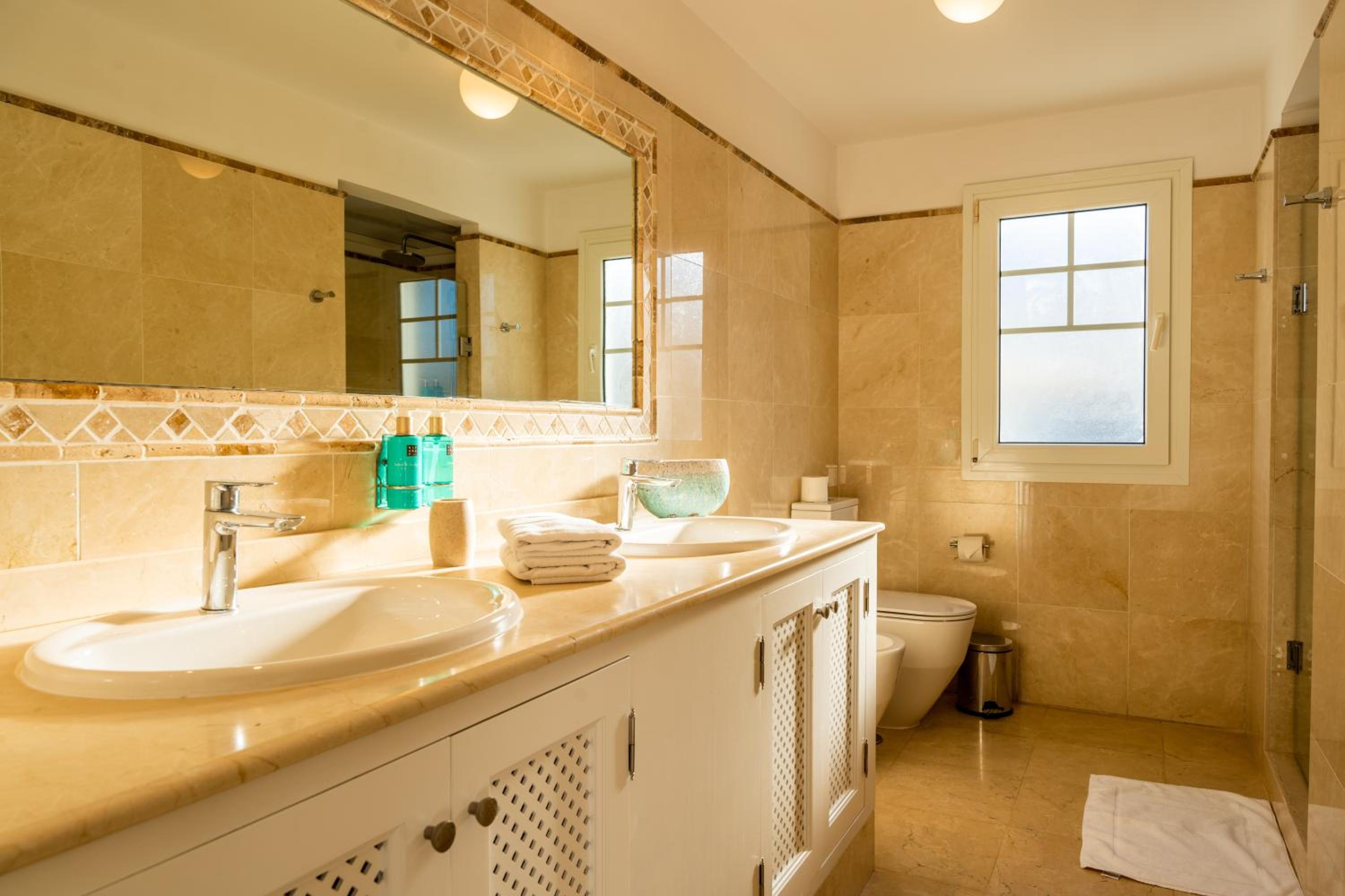 Villa de tres habitaciones con piscina privada