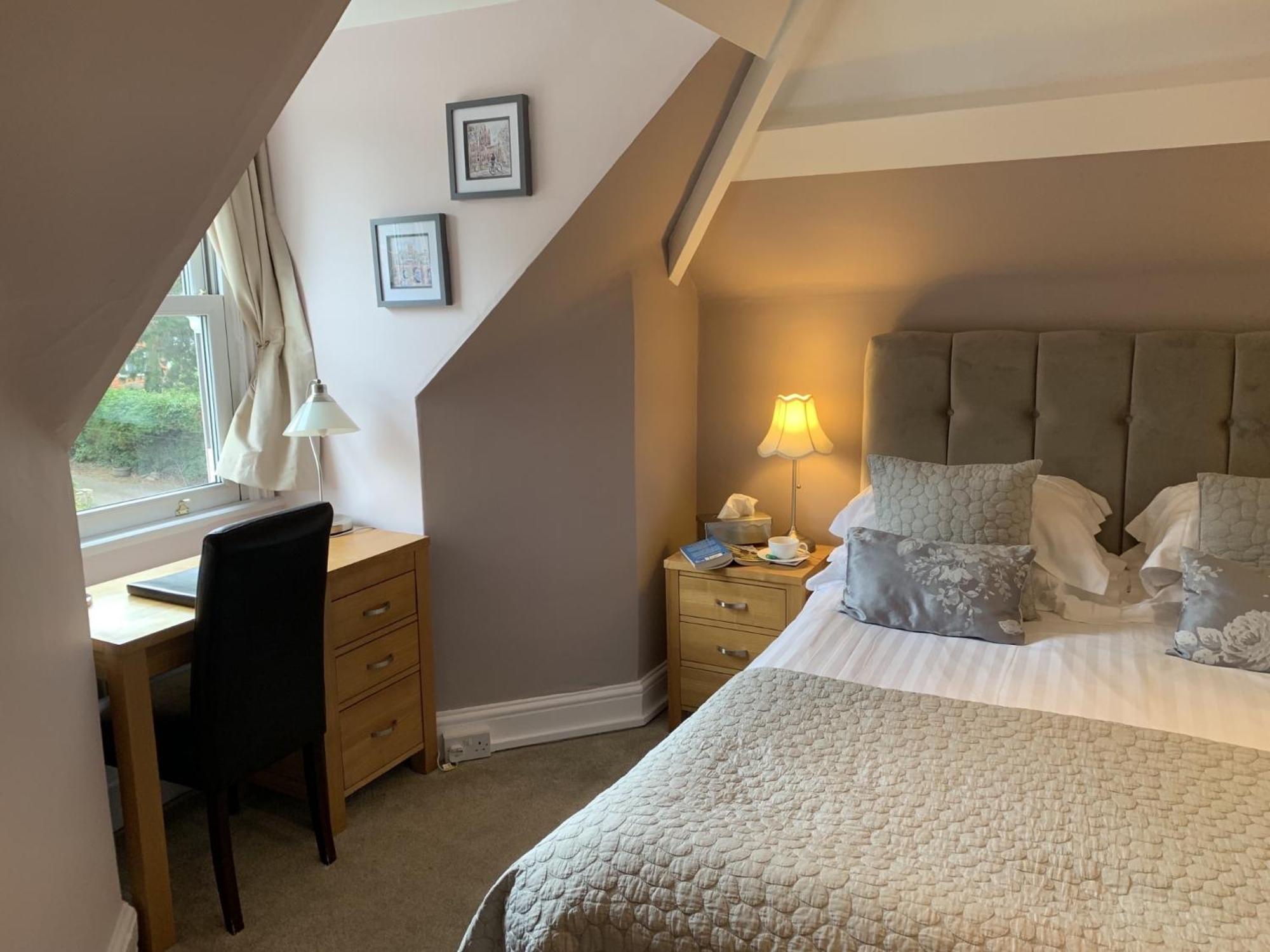 Standard Double Room photo 3