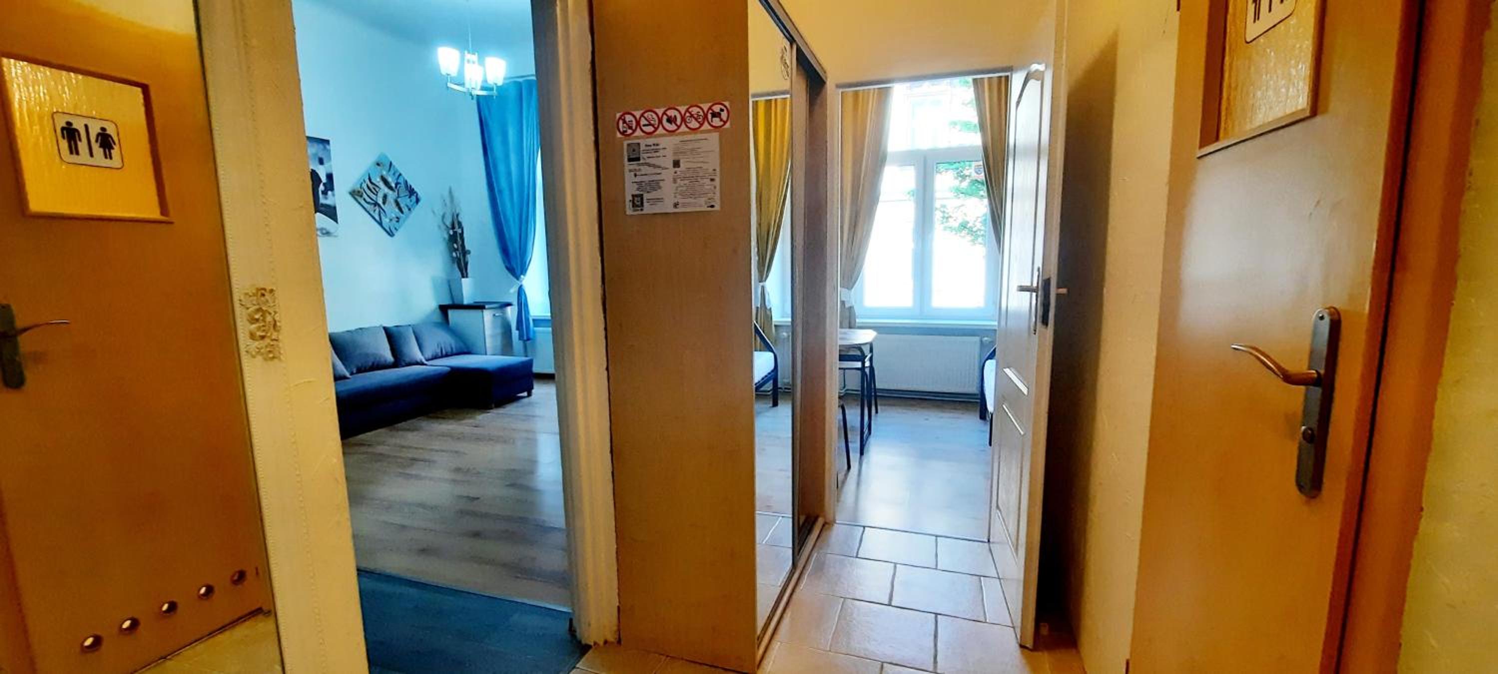 Two-Bedroom Apartment - Photo 8