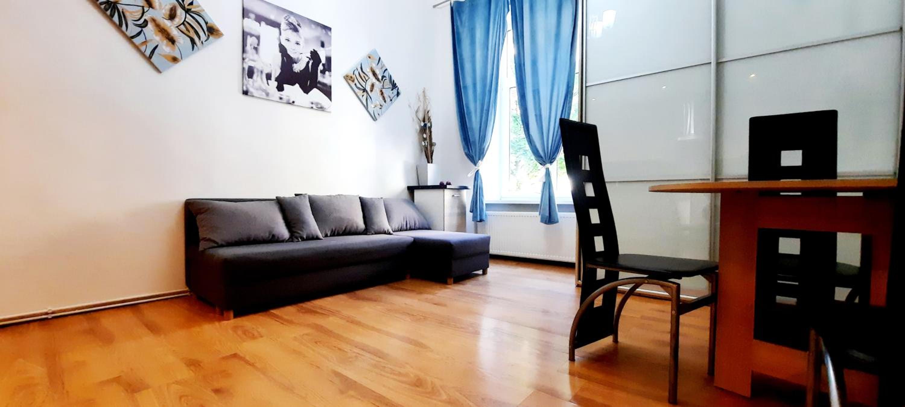 Two-Bedroom Apartment - Photo 4