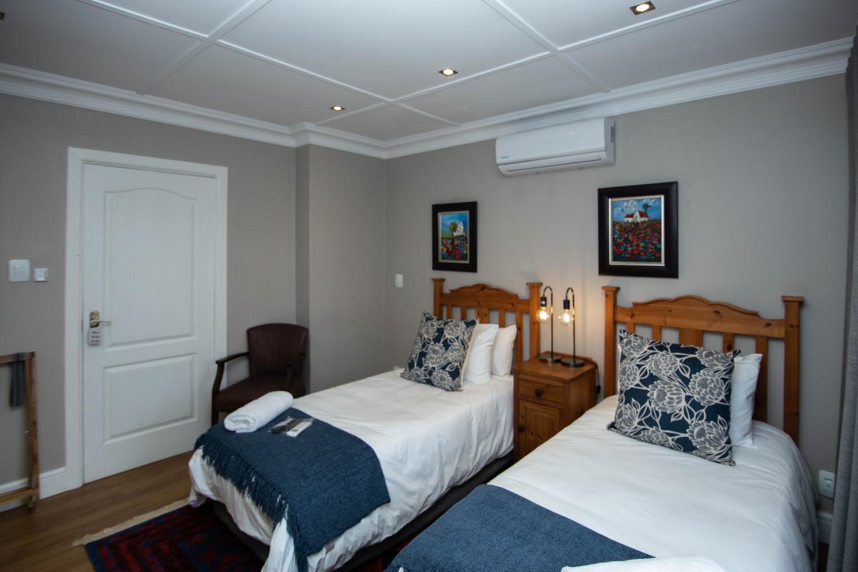 Deluxe Twin Room - Photo 1