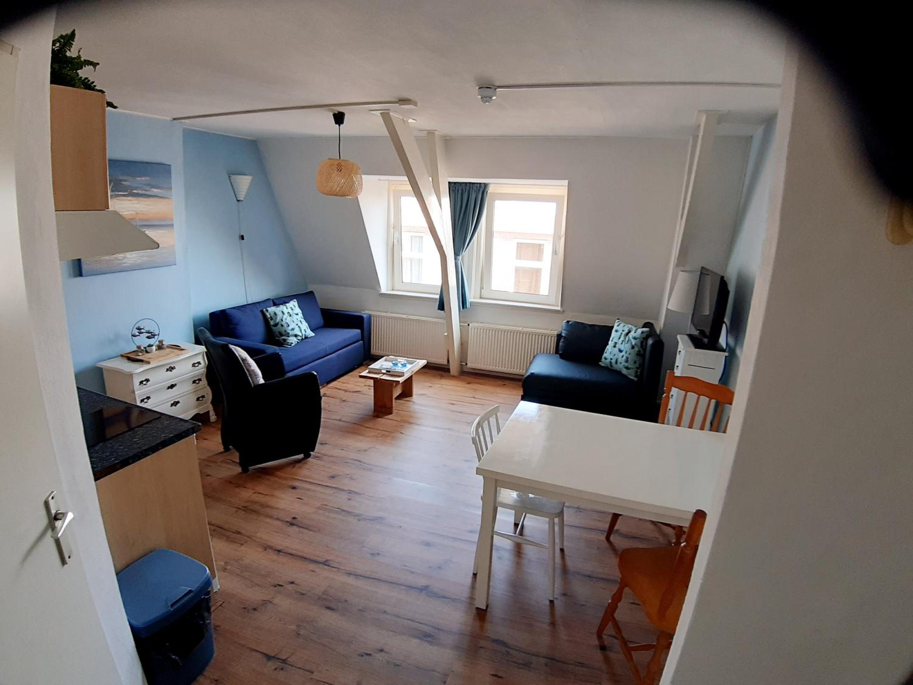 One-Bedroom Apartment (2 Adults) - Second Floor at the Backside  photo 3