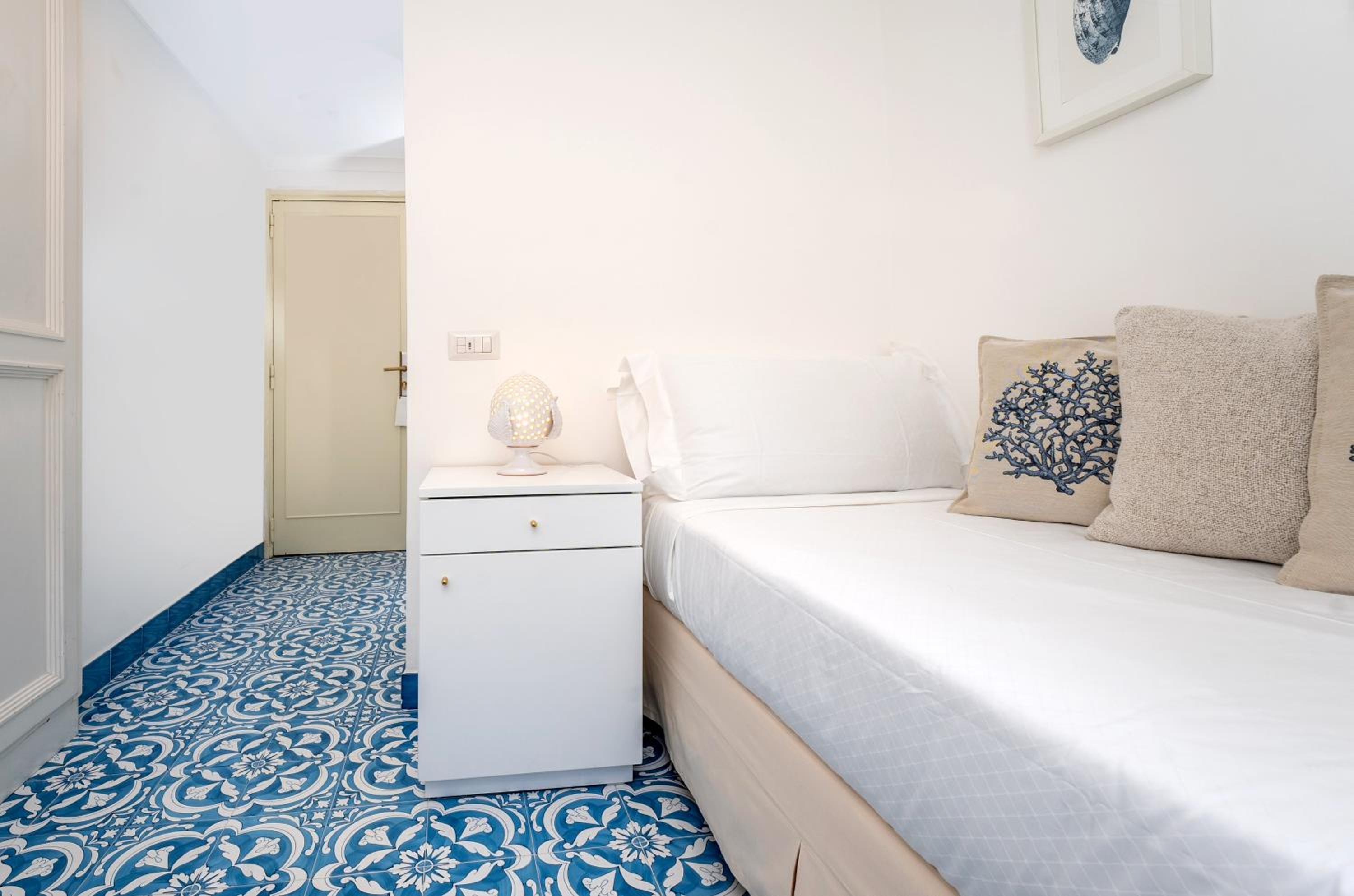 Small Single Room