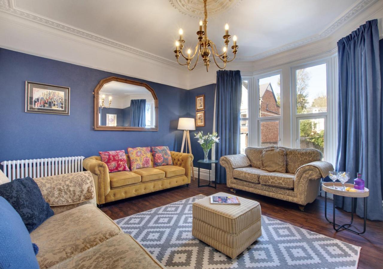 Four-Bedroom House photo 2