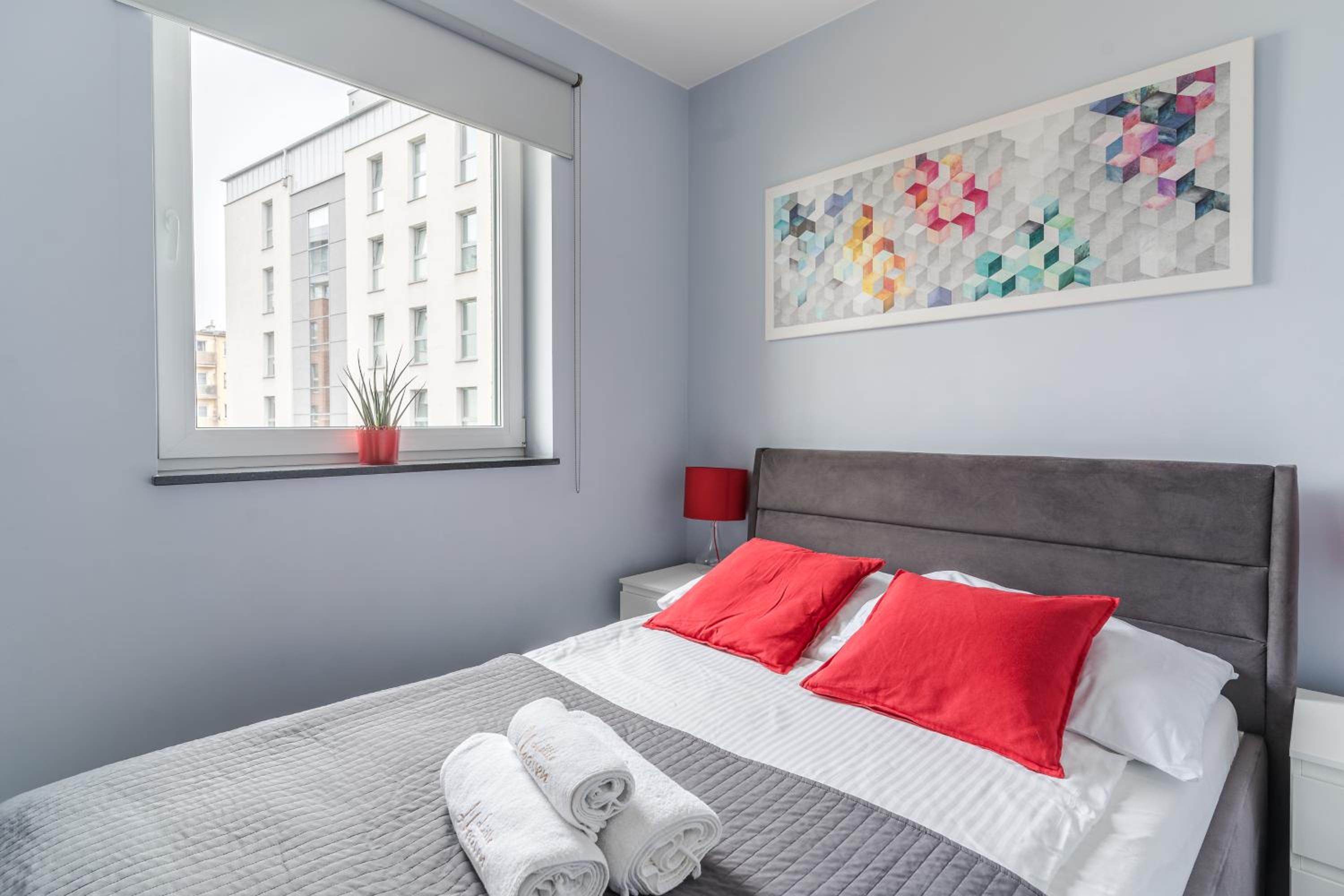 One-Bedroom Apartment with Balcony - Photo 4
