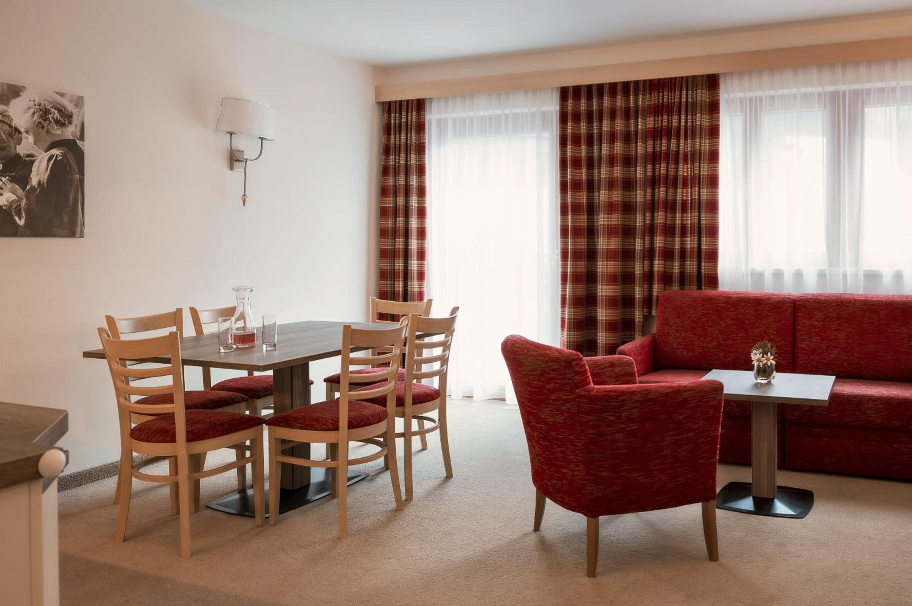 Two-Bedroom Apartment with Terrace photo 2