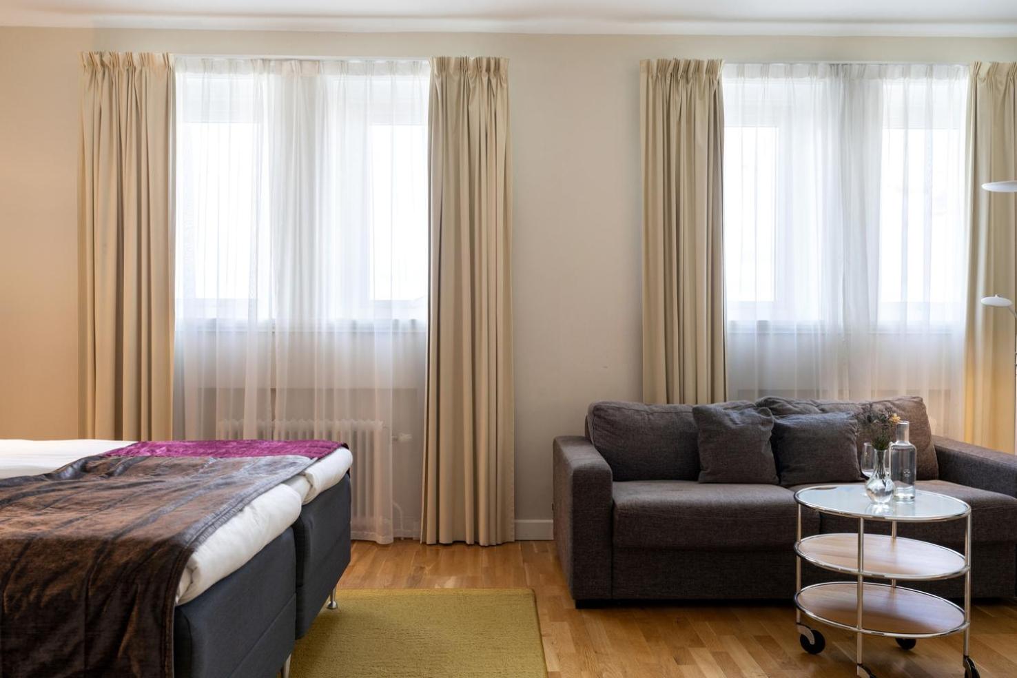 Family Room - Photo 11