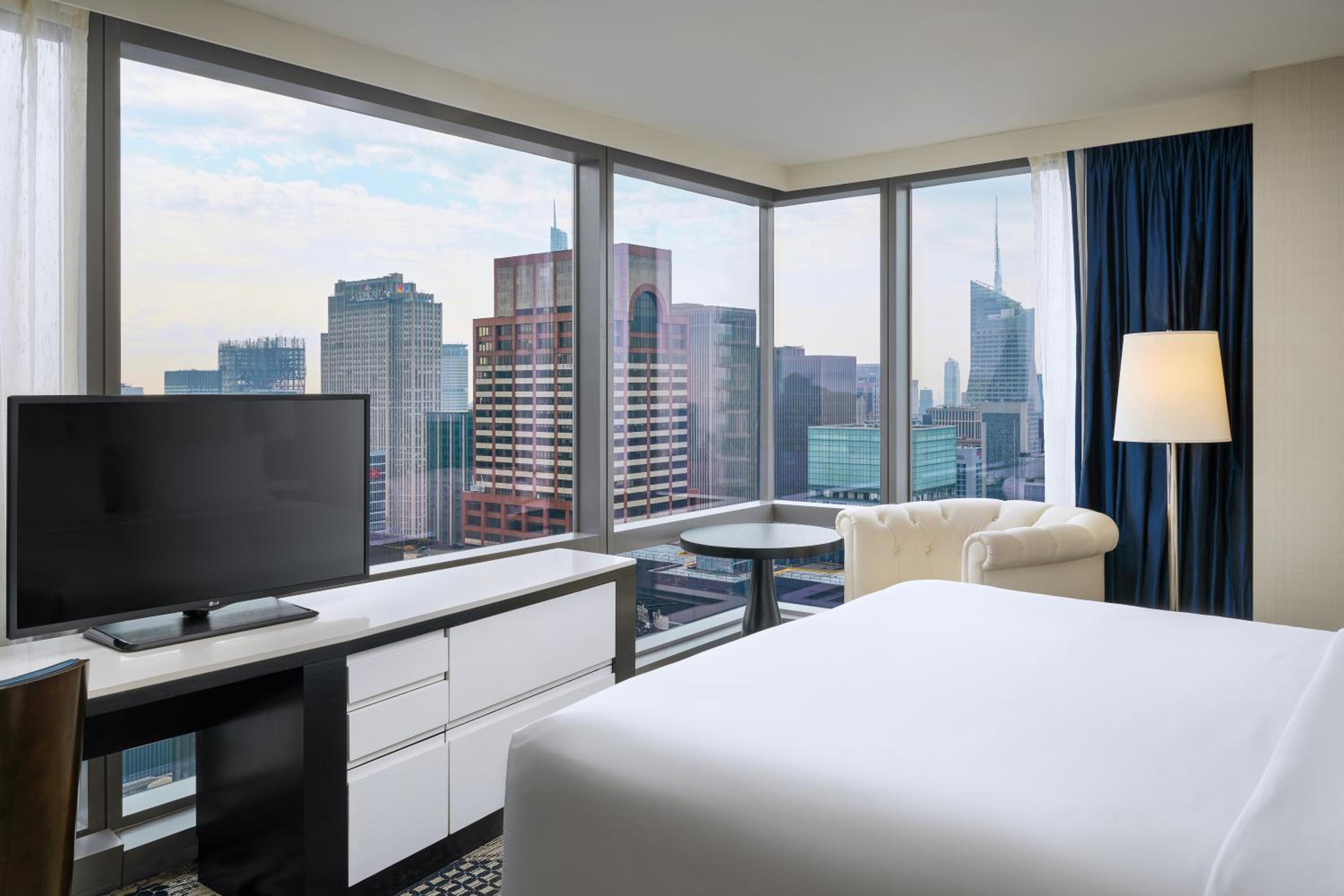 Deluxe Studio with Times Square View
