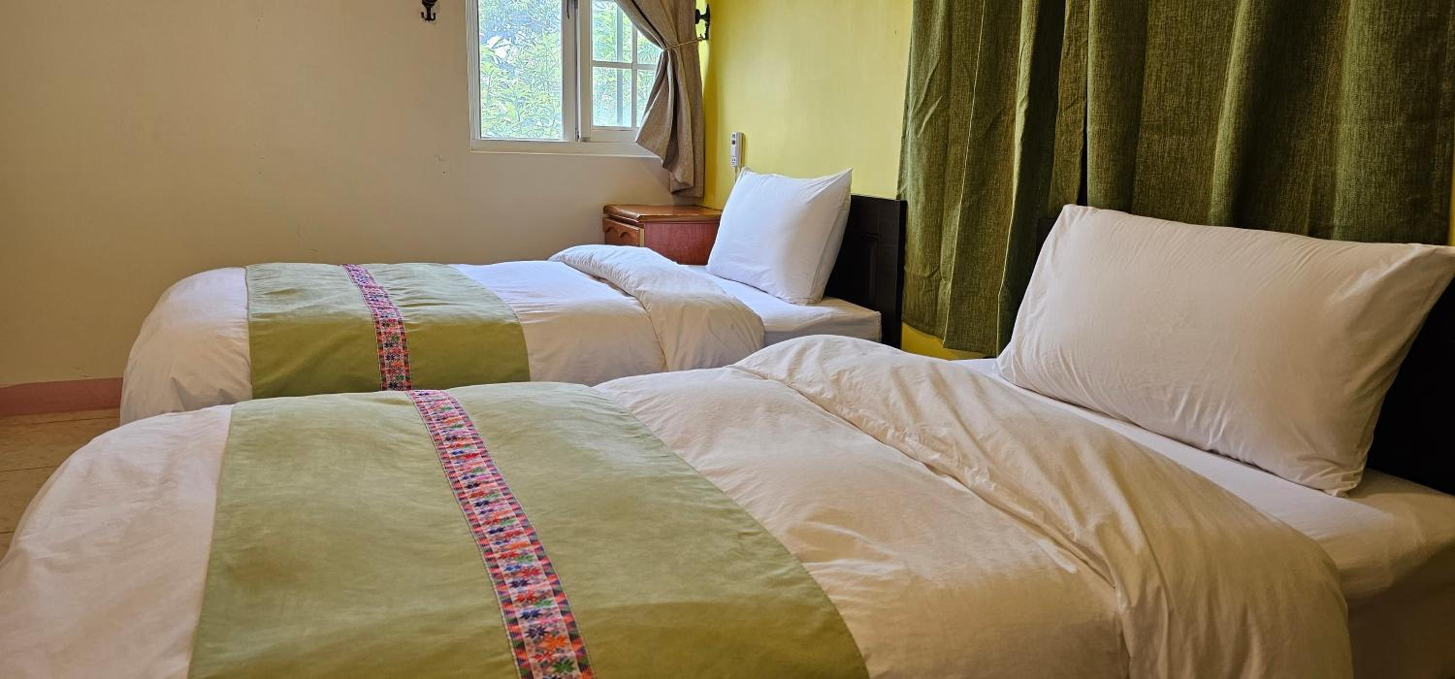 Double or Twin Room with Shared Bathroom