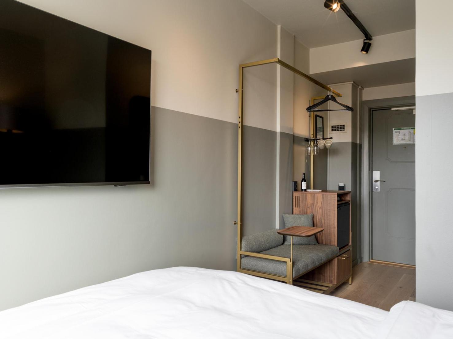 Small Double Room - Photo 3