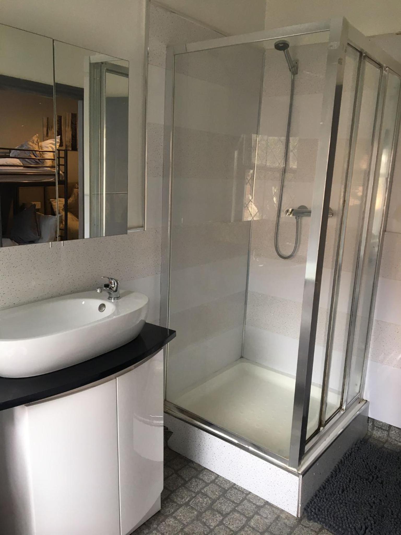 Quadruple Room with Private Bathroom photo 3