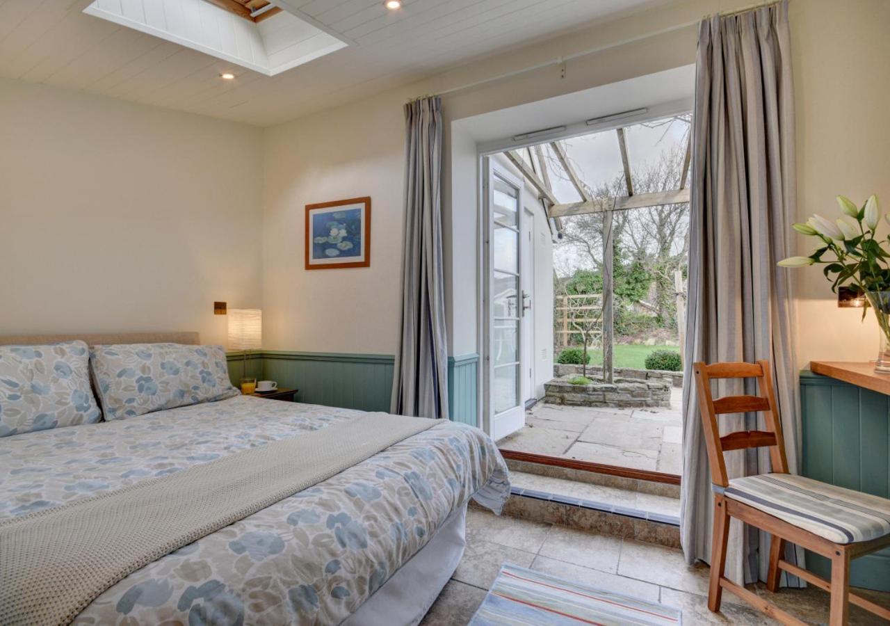 Four-Bedroom House photo 2