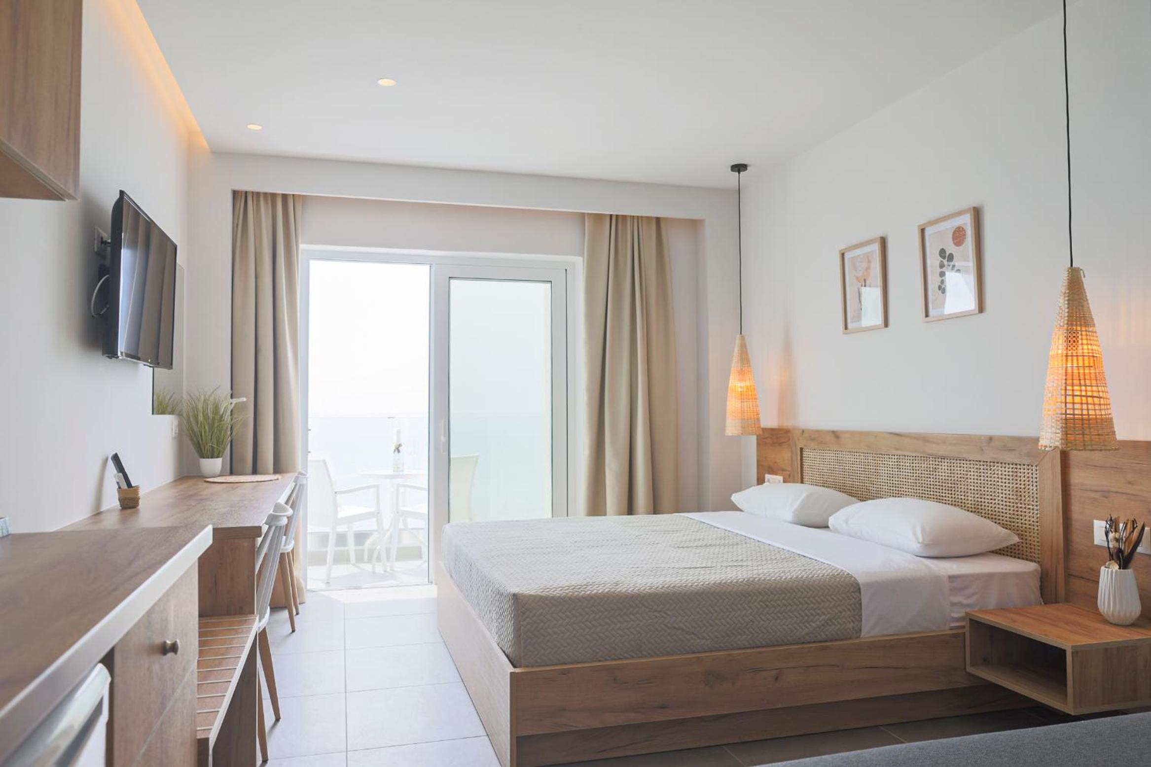 Deluxe Triple Room with Sea View photo 1