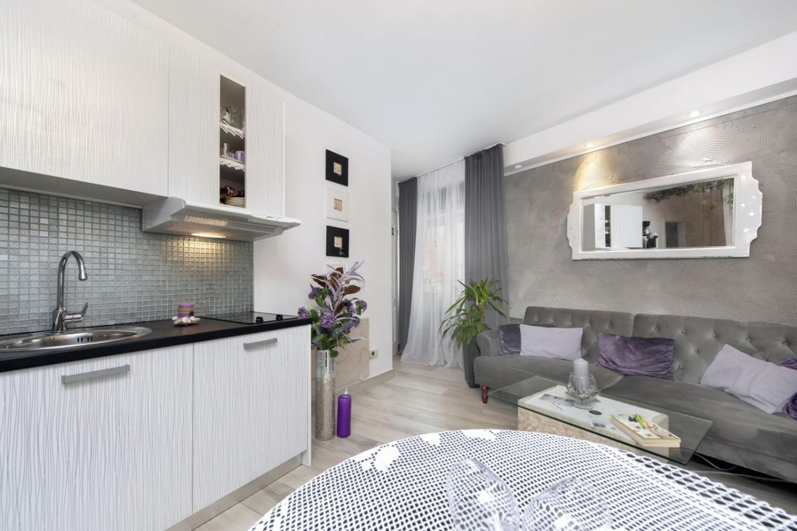 Luxury Studio Apartment photo 1