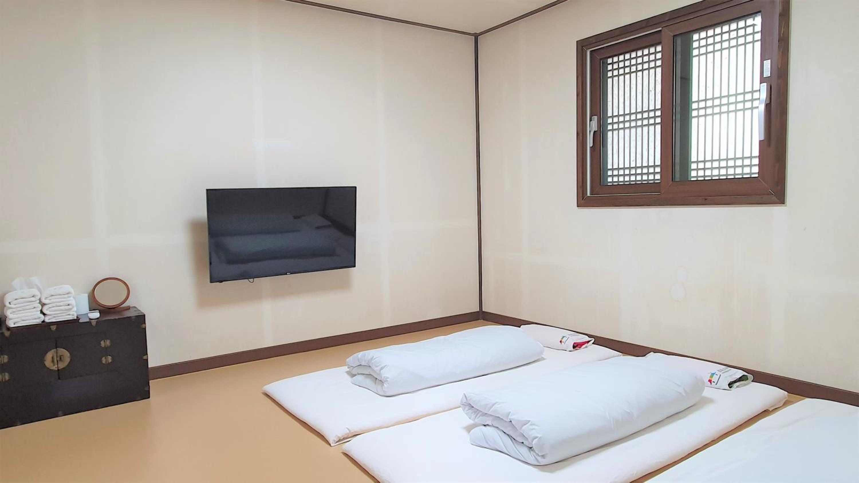 One-Bedroom House - Photo 1
