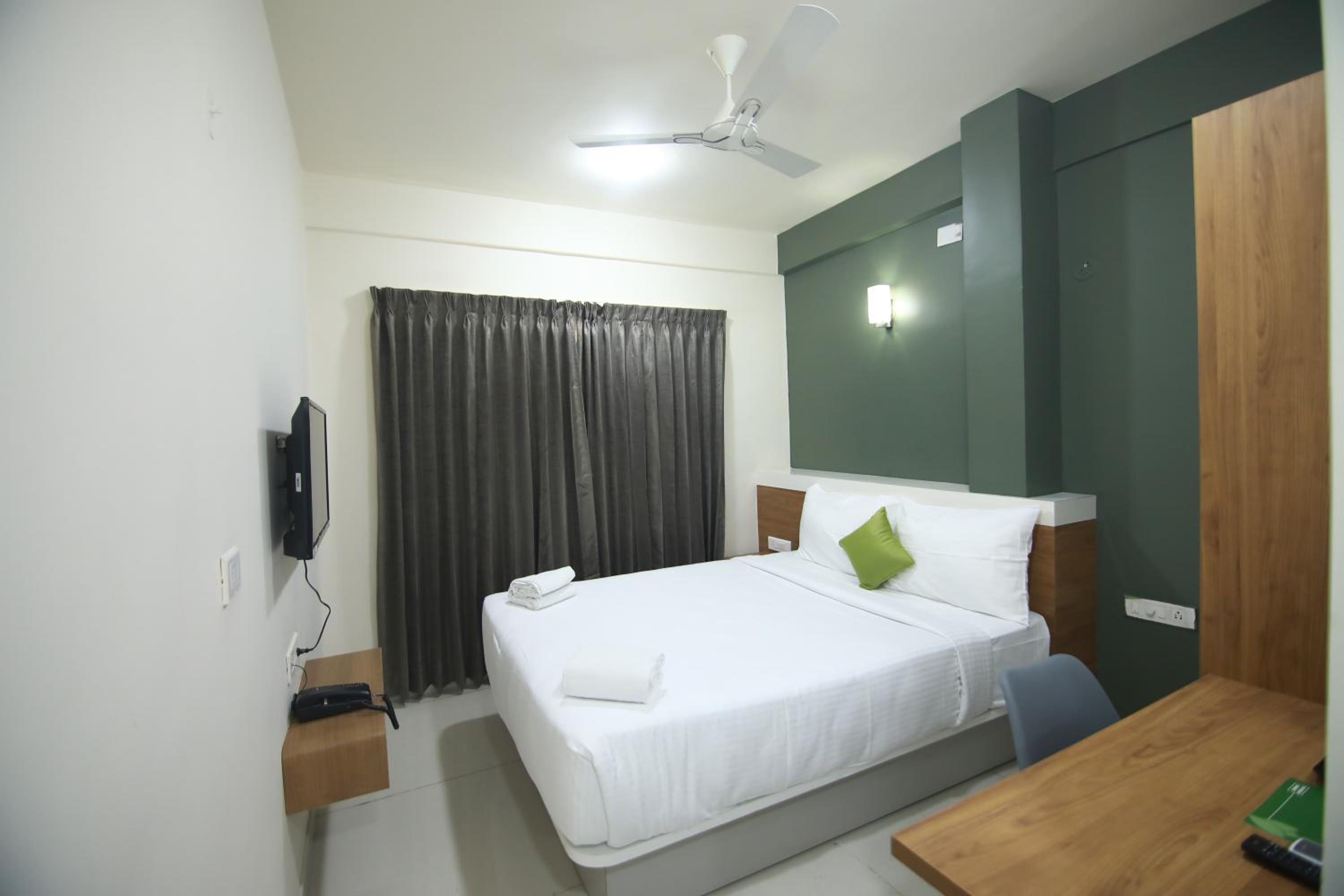Deluxe Double Room - Photo 3