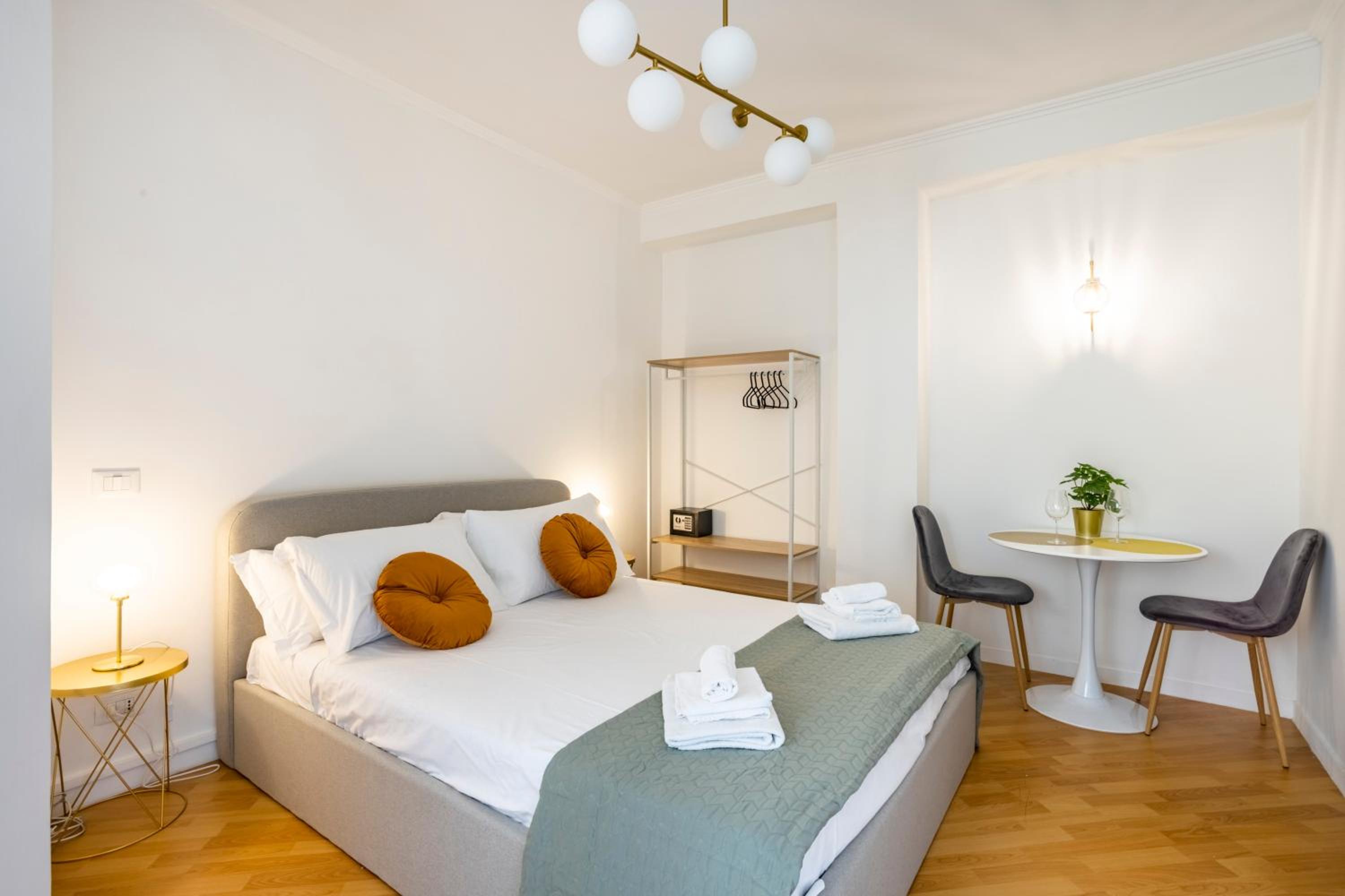 Studio Apartment