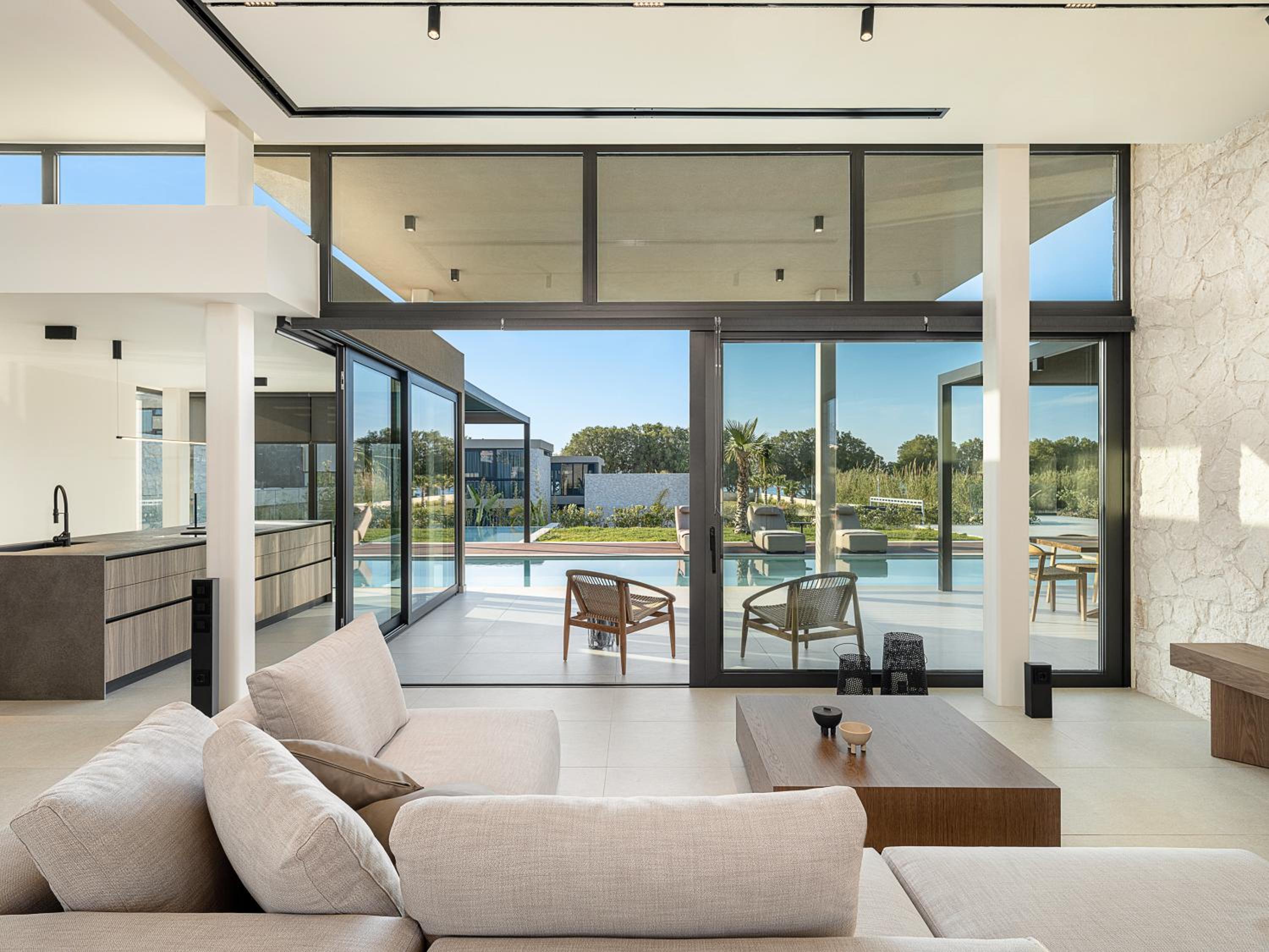Superior Four-Bedroom Villa (Lithos) photo 3