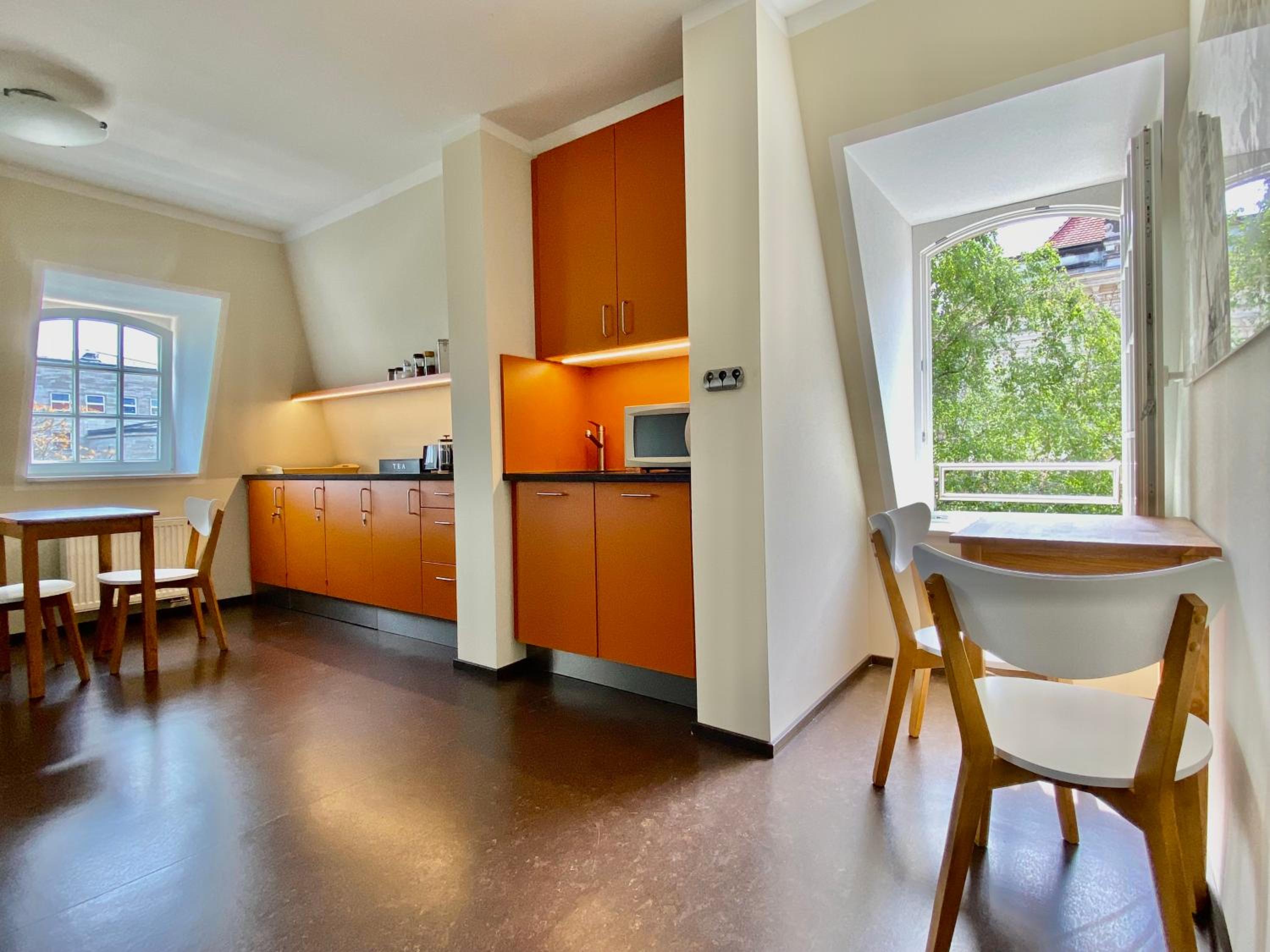  Double Room with Air-Conditioning - Photo 5