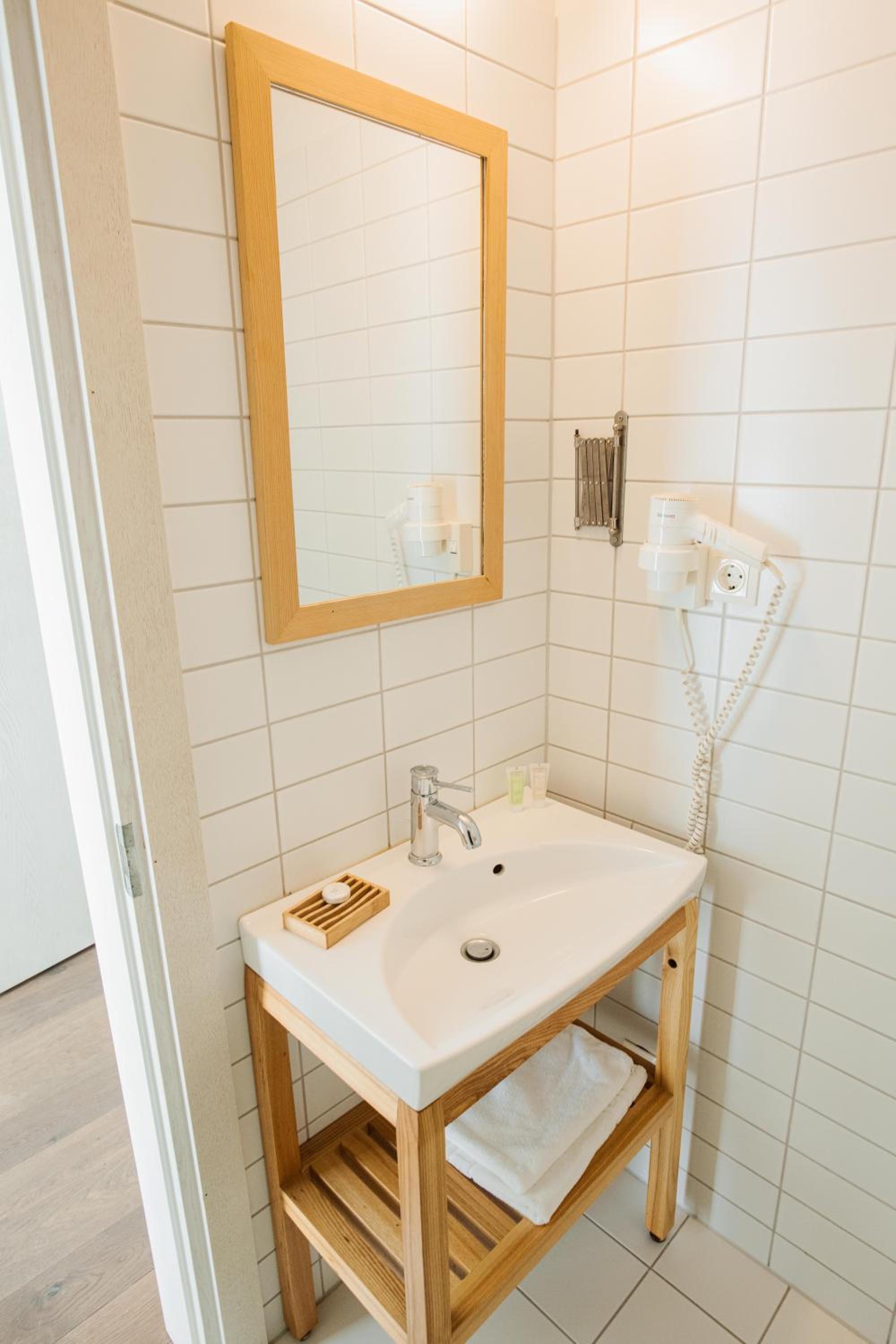 Single Room photo 2