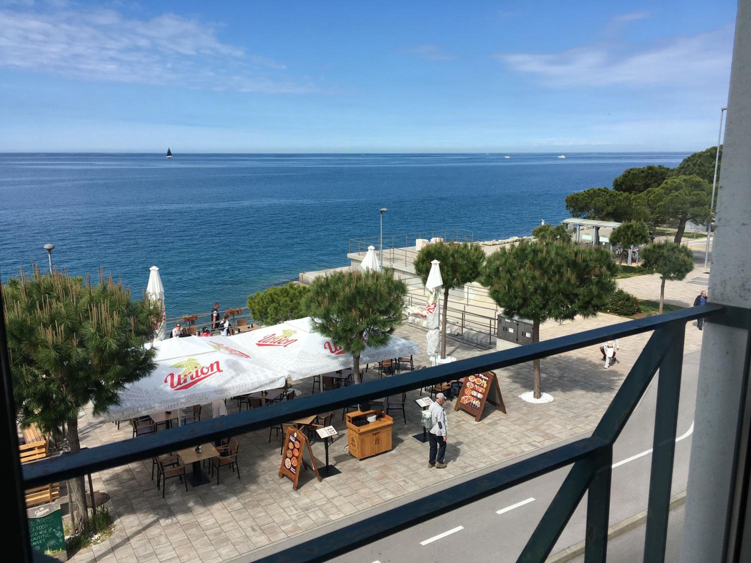 Apartment with Sea View photo 2