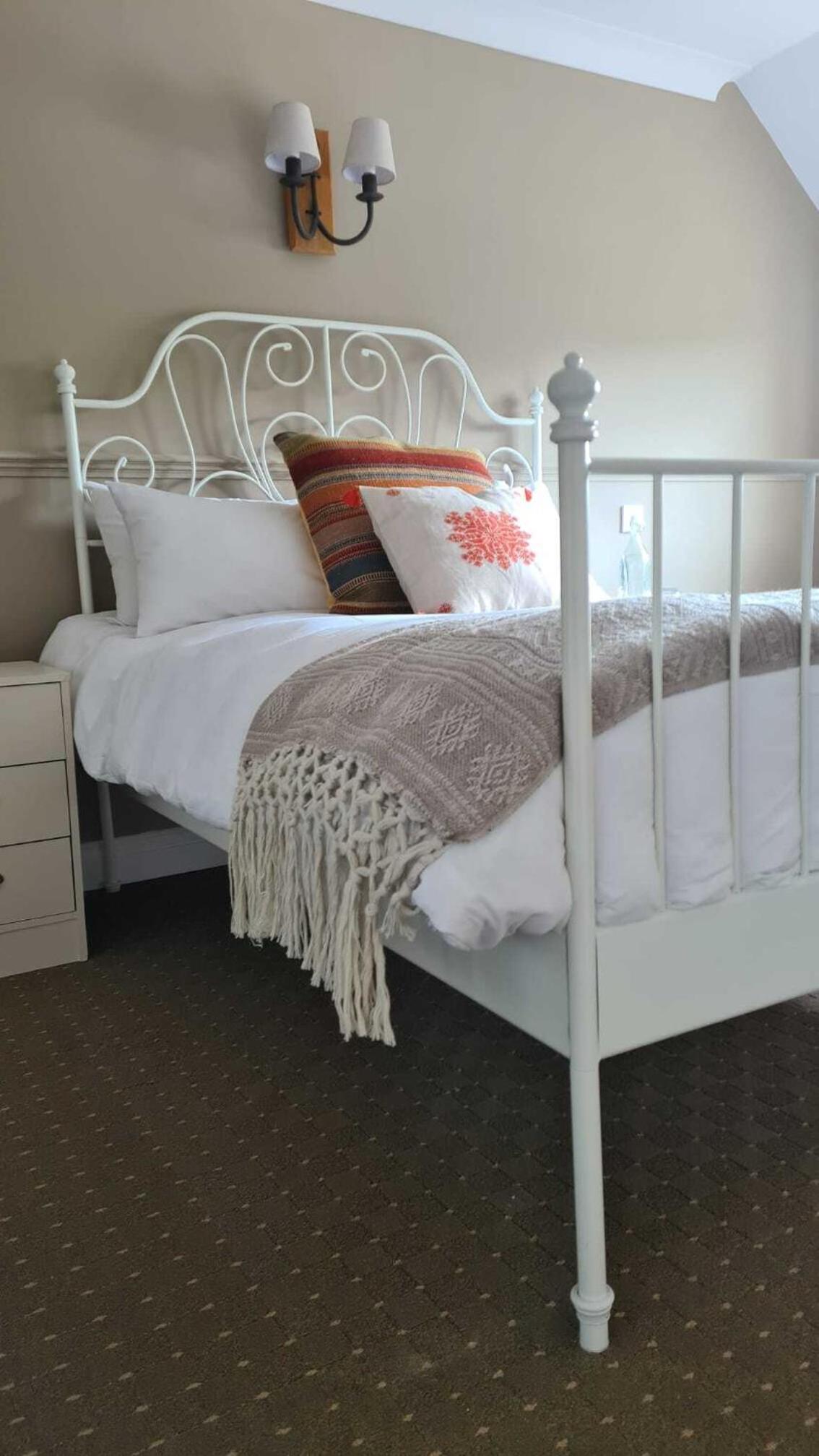 Double Room with Private Bathroom - Photo 19