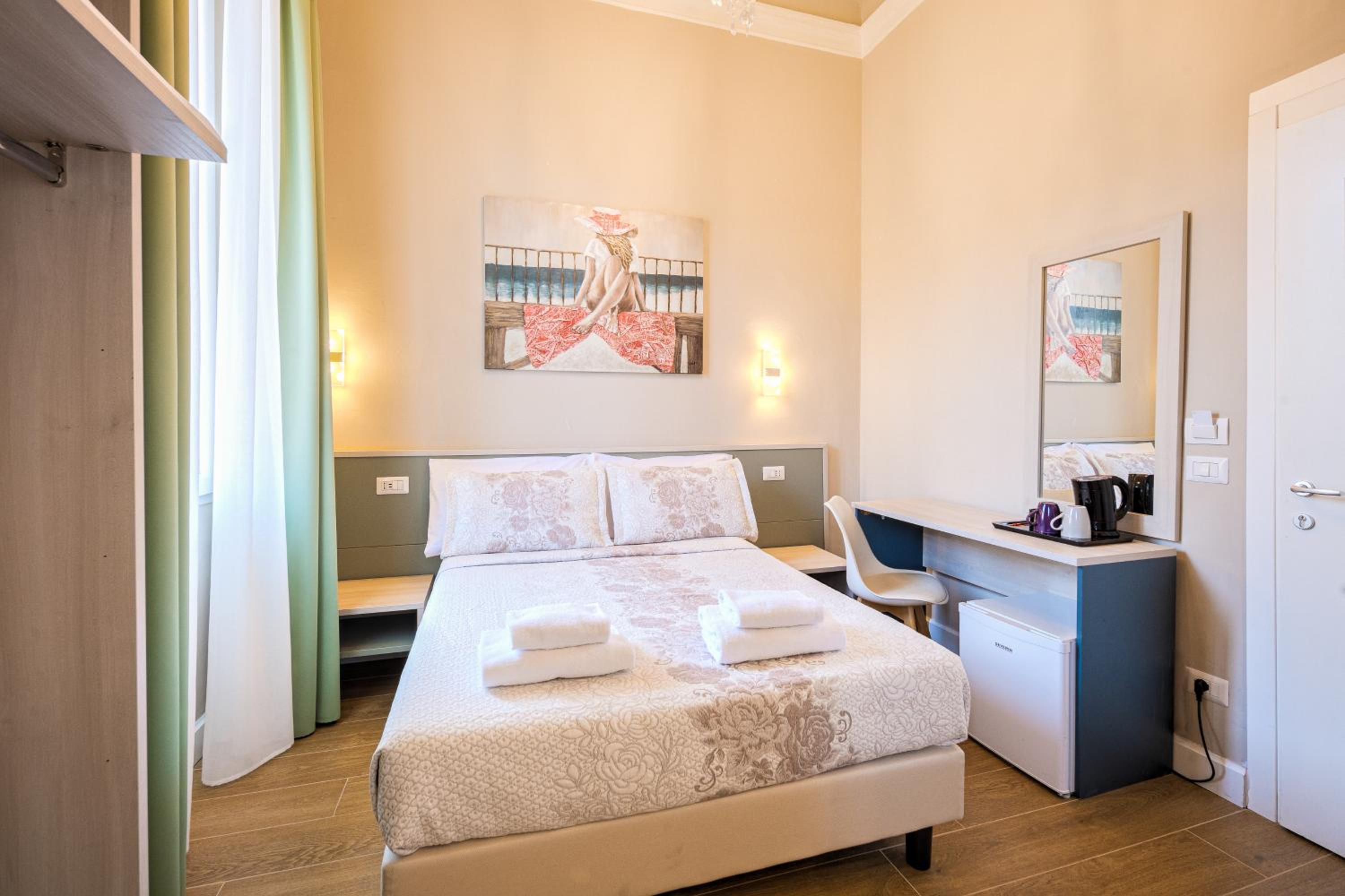 Small Double Room photo 3
