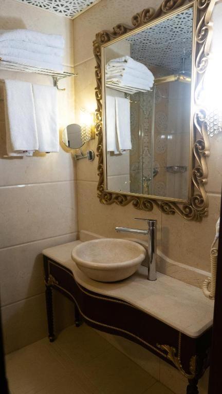Deluxe Triple Room photo 2