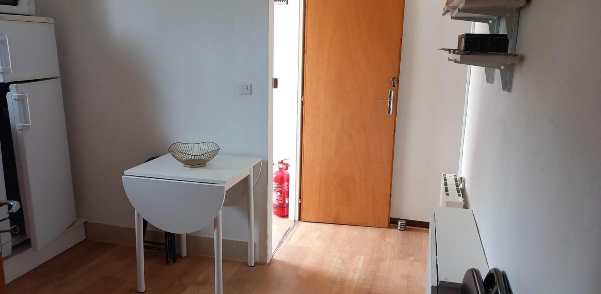 One-Bedroom Apartment - Photo 12