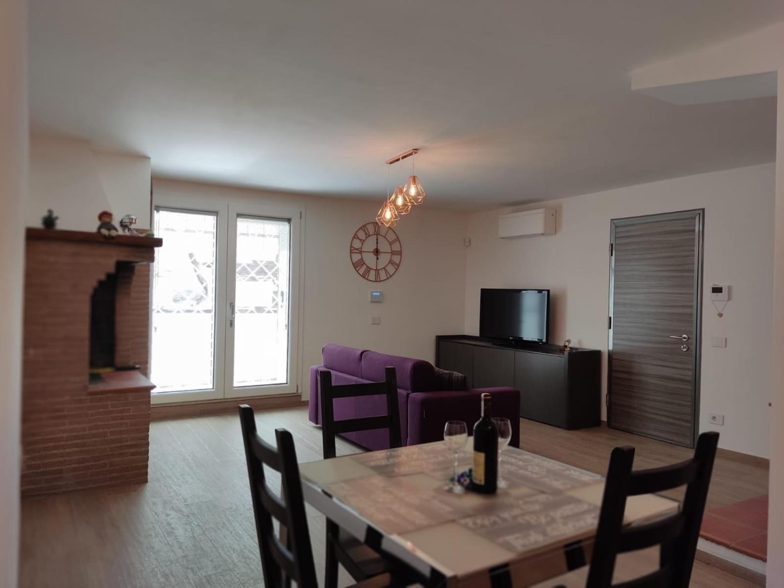 One-Bedroom House photo 1