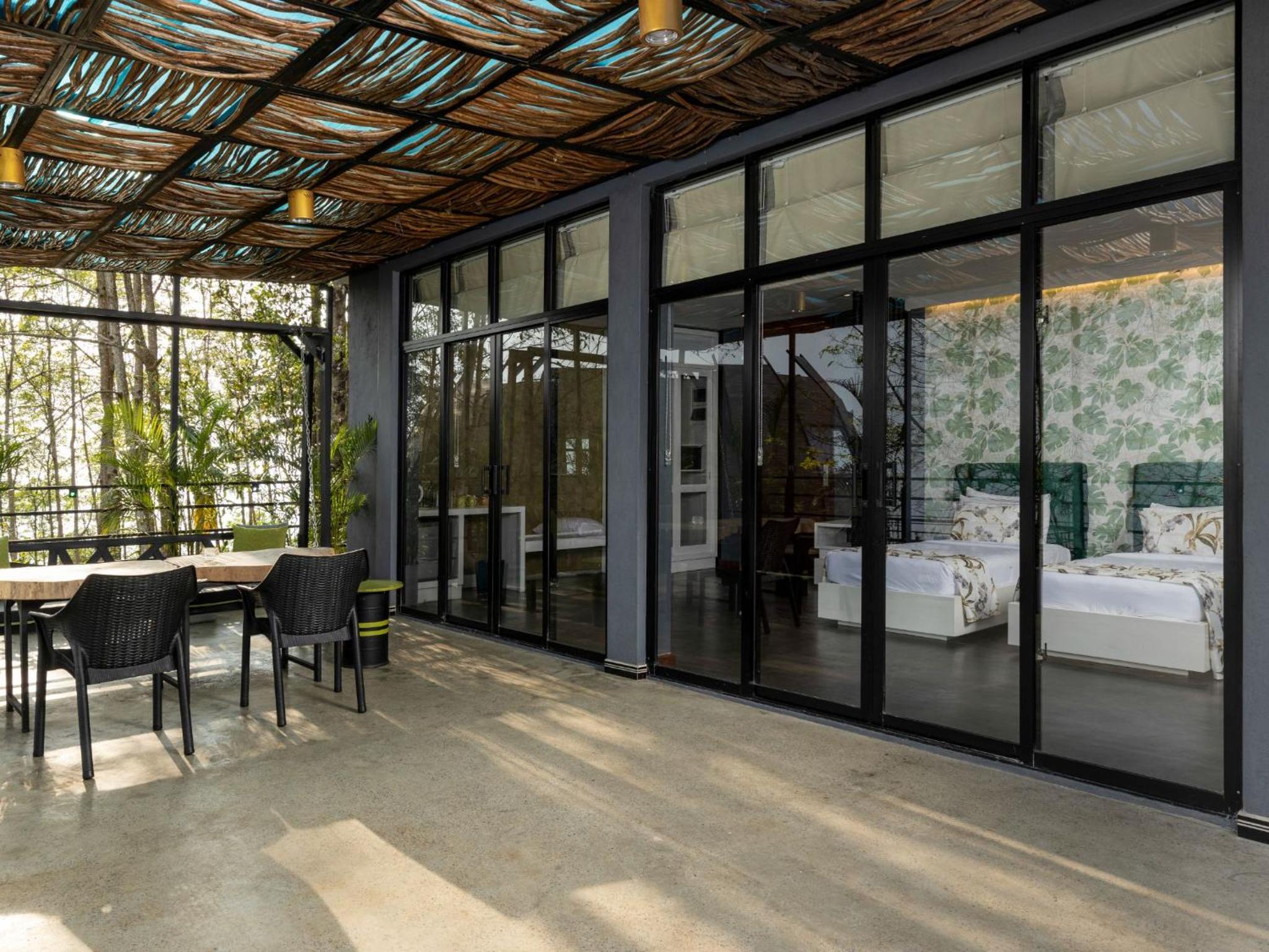 Deluxe Family Room with 10% Off on F&B and 25% off Spa and Wellness photo 2