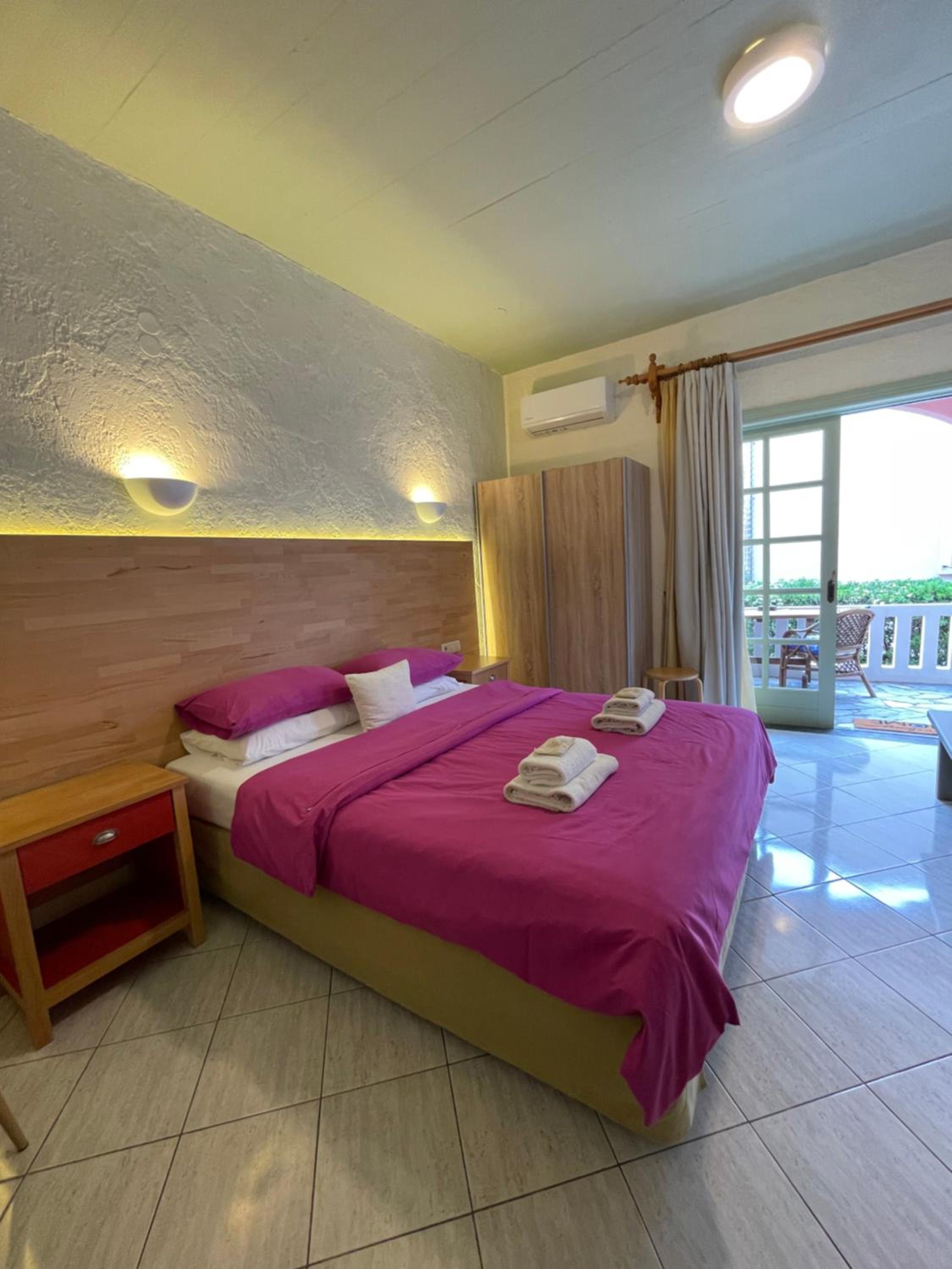 Studio with Sea View (2 Adults) photo 3