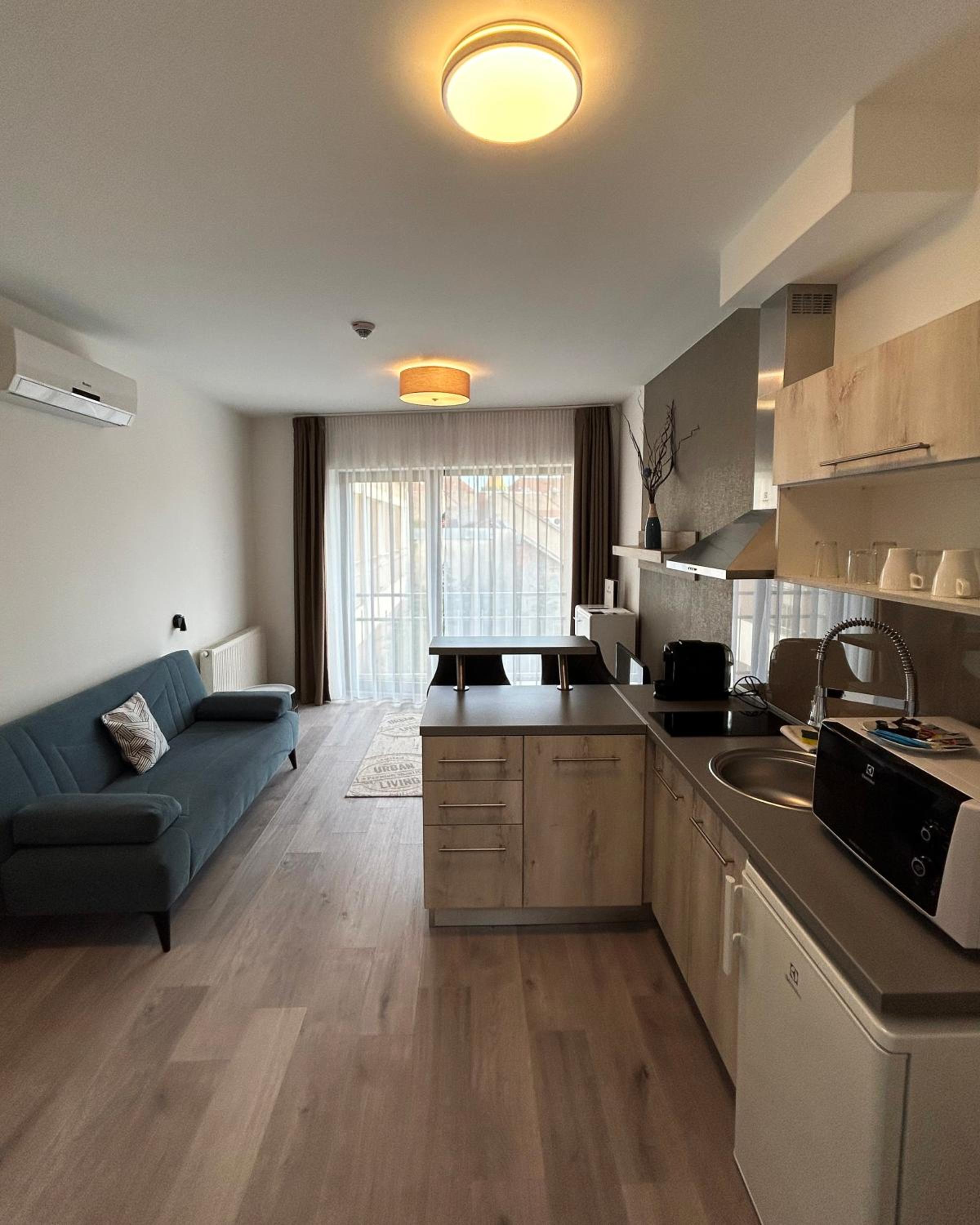 One-Bedroom Apartment - Photo 5