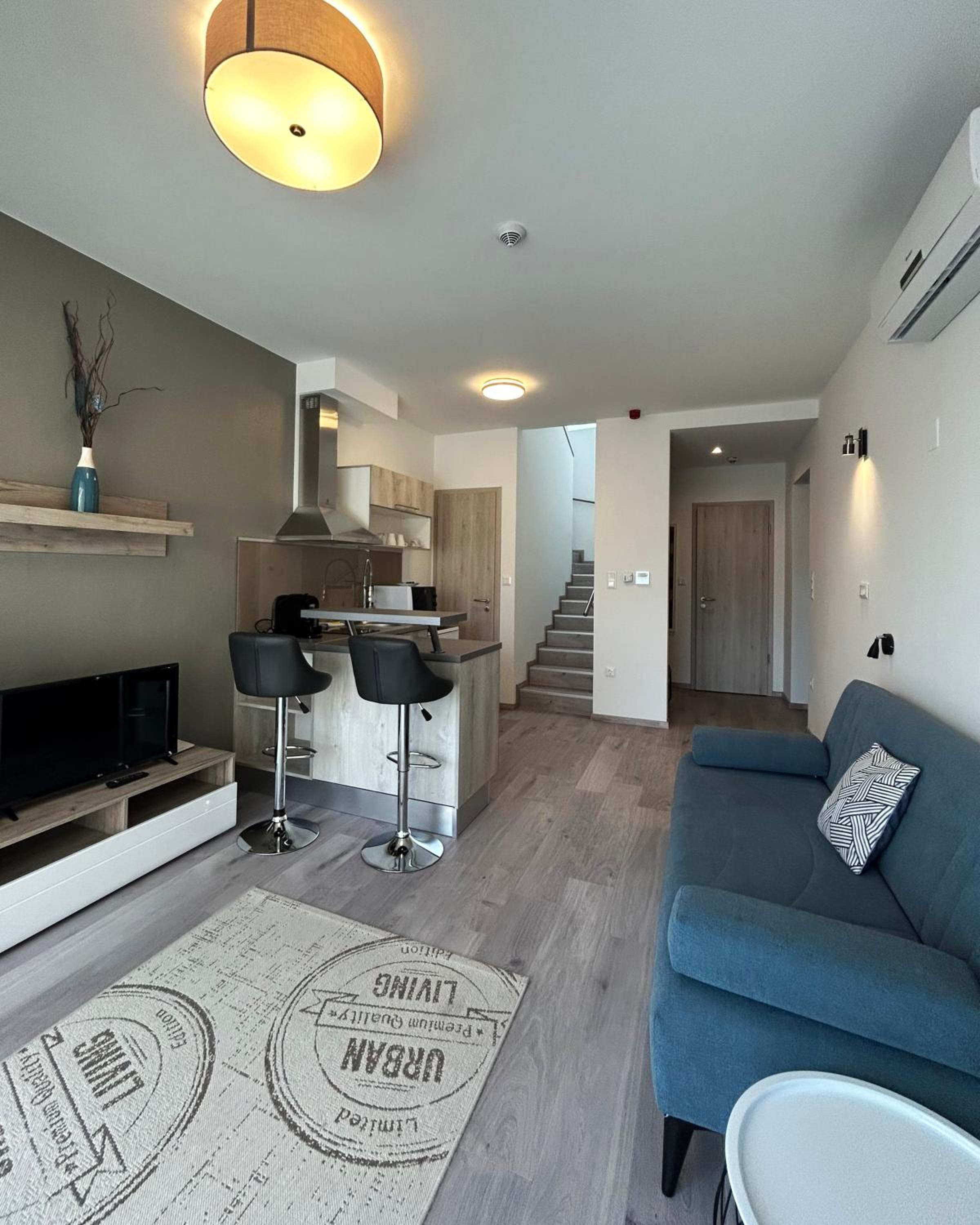 One-Bedroom Apartment - Photo 9