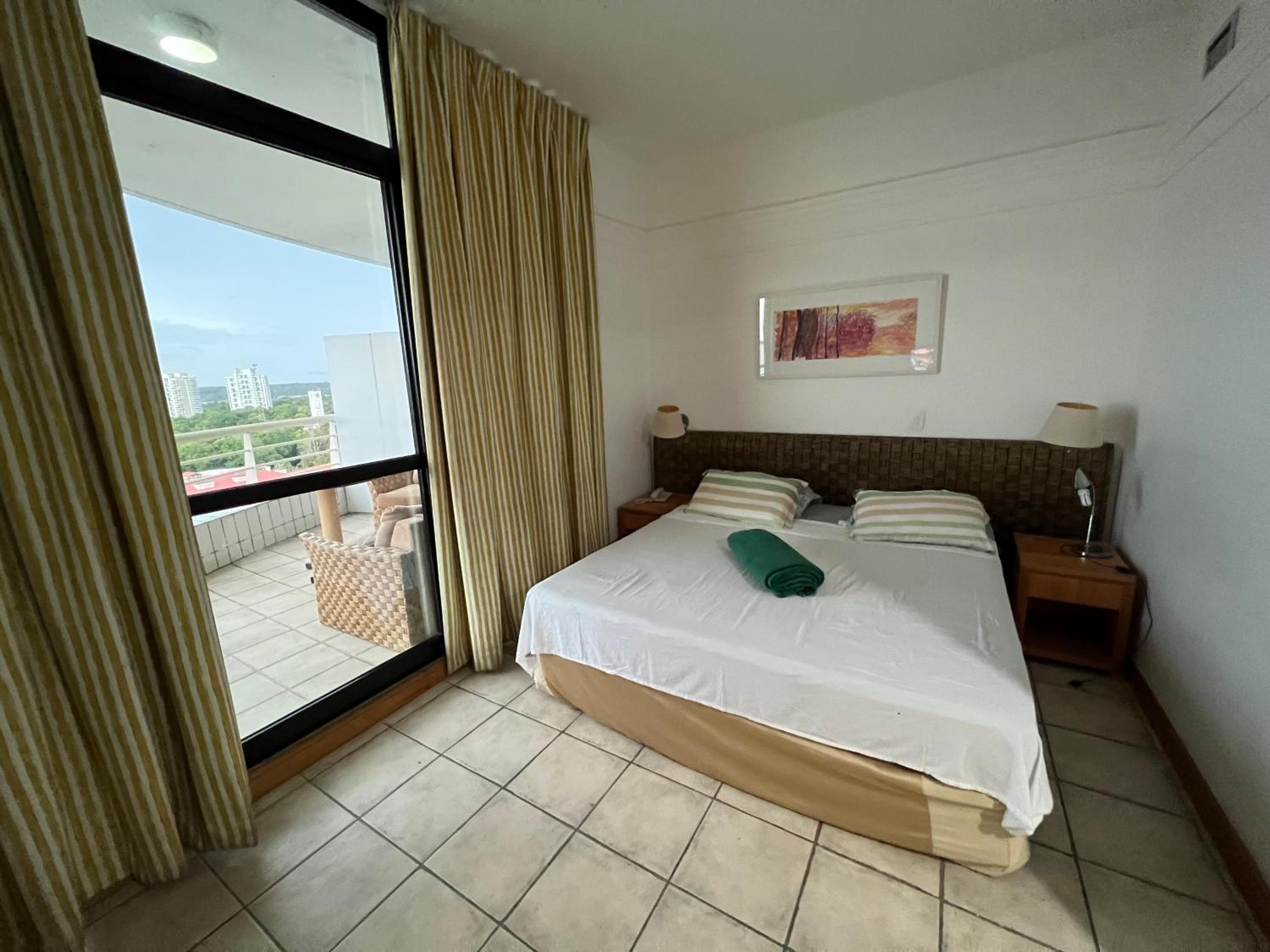 Apartment with Balcony photo 1