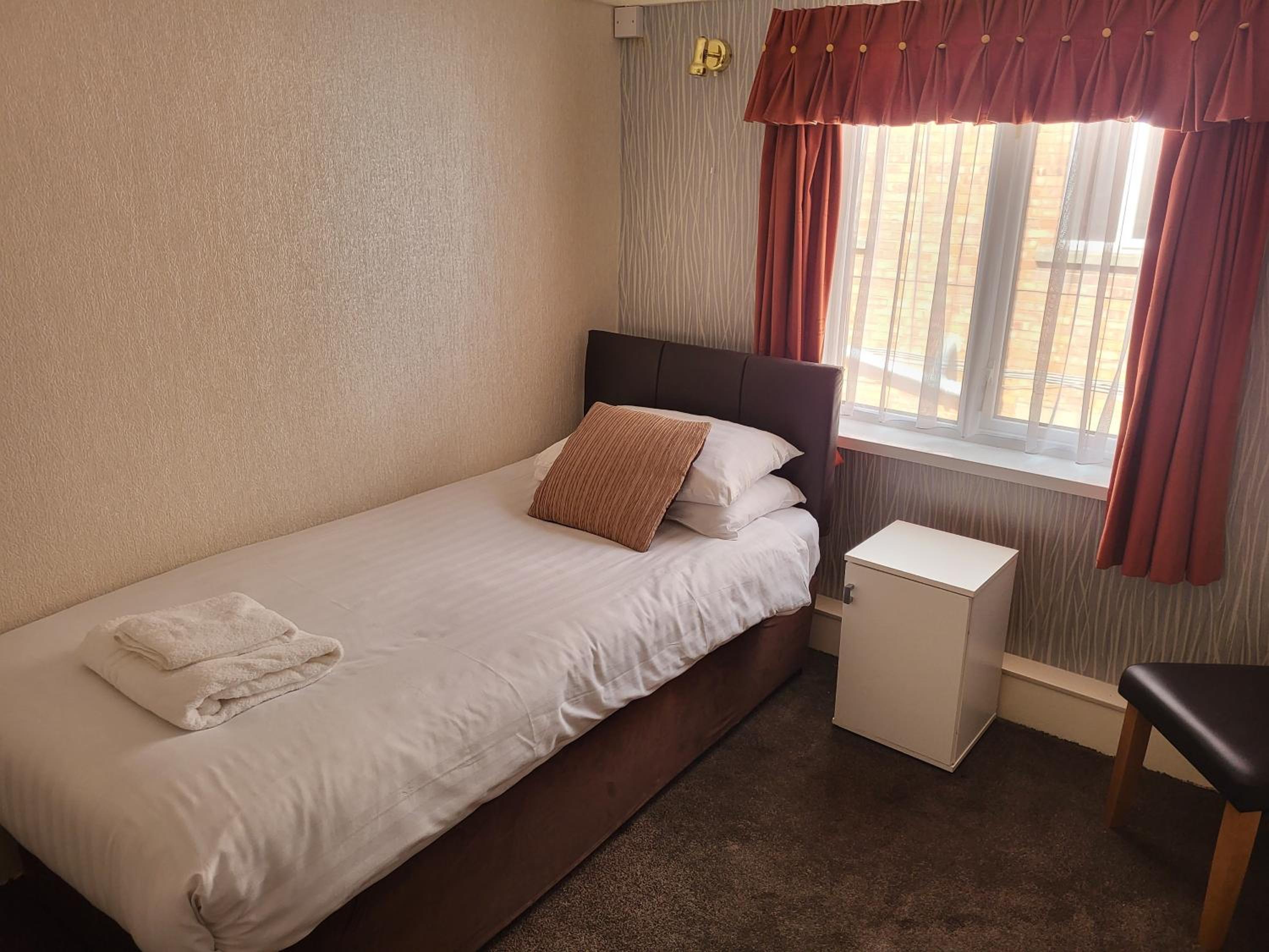 Single Room photo 2