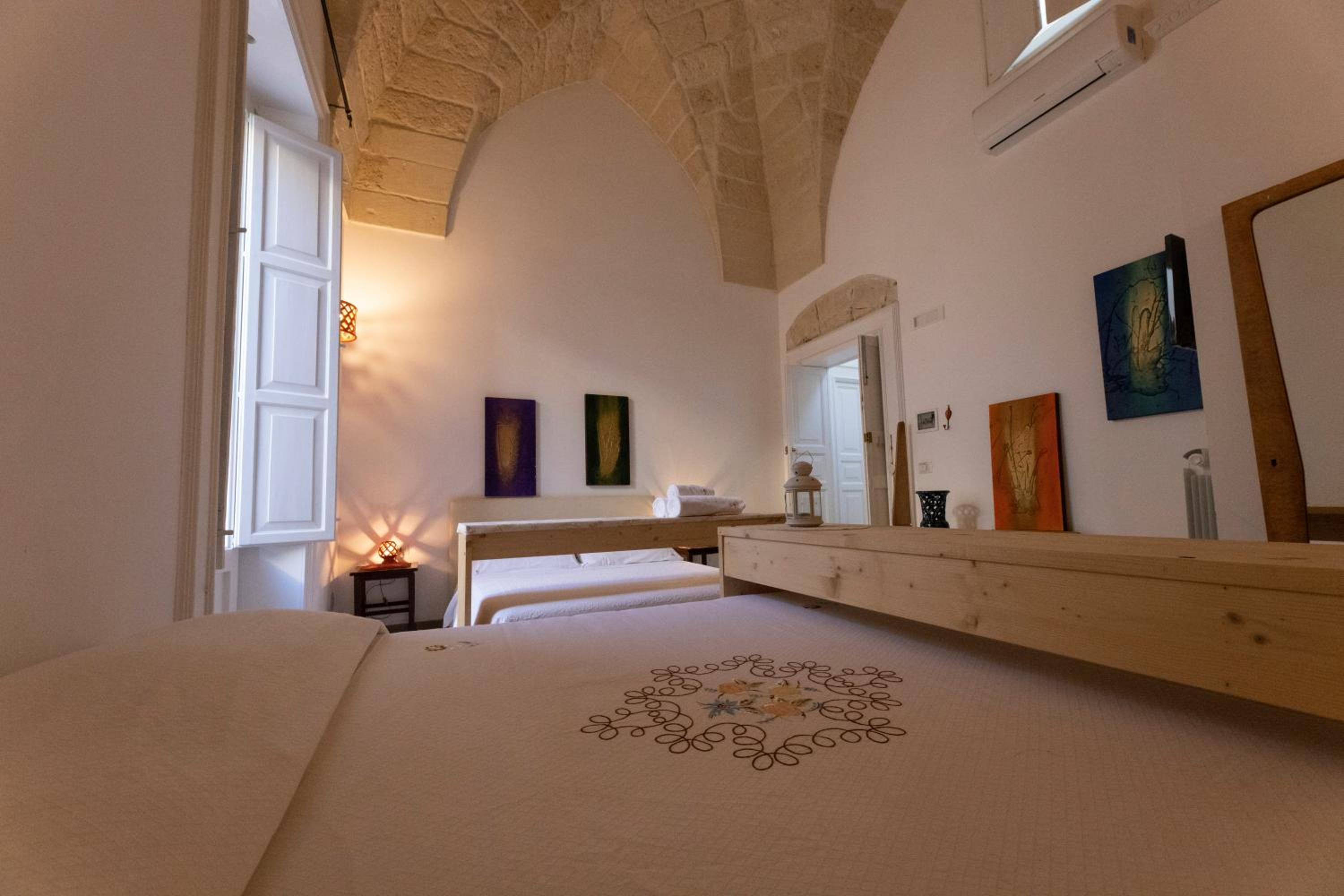 Quadruple Room with Balcony - Photo 1