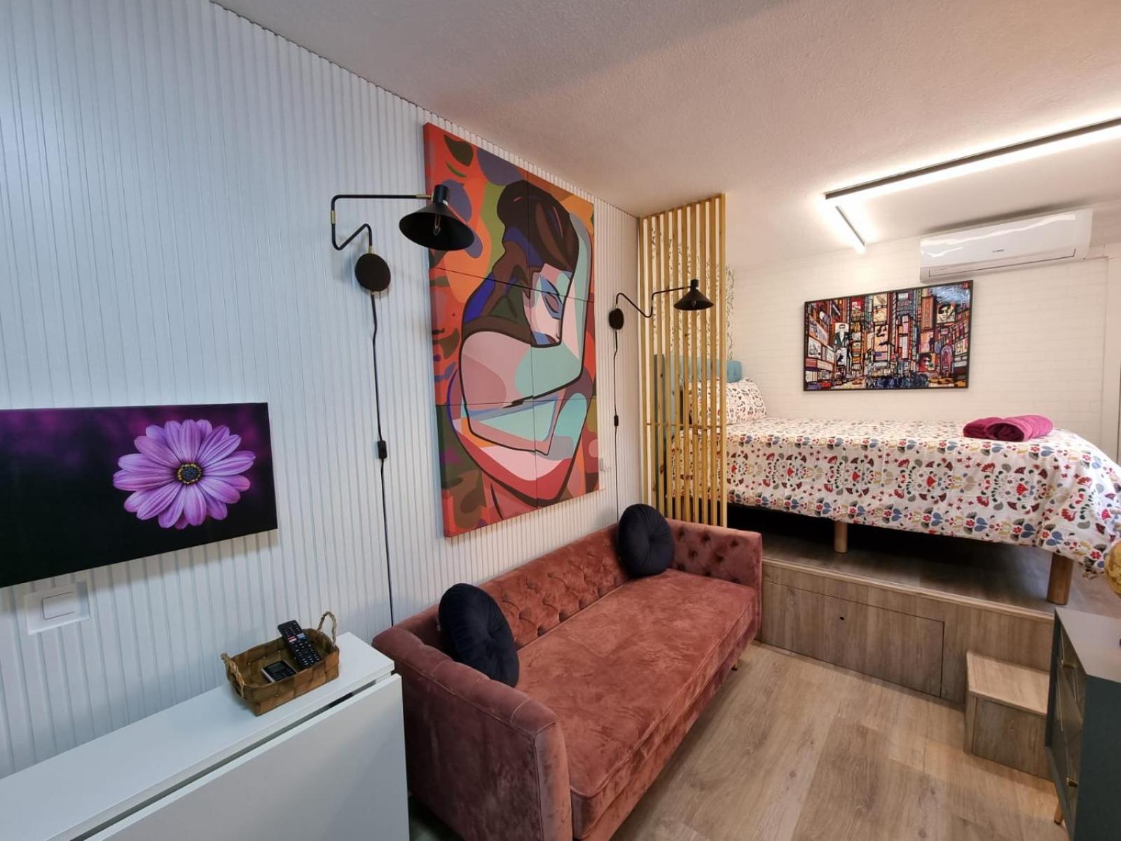 One-Bedroom Apartment photo 3