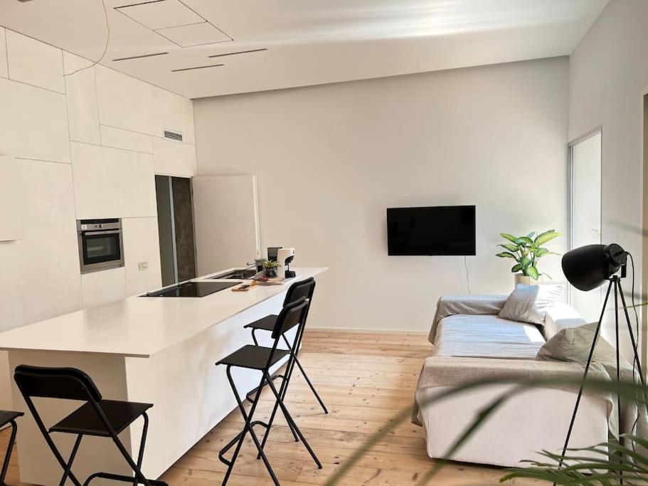 Two-Bedroom Apartment photo 2
