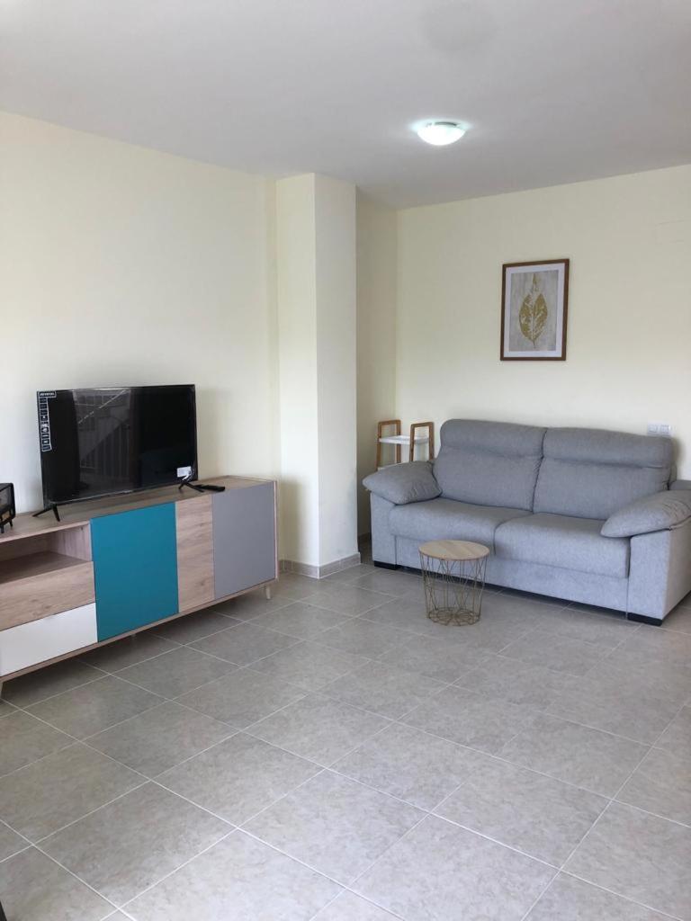 Three-Bedroom Apartment photo 3
