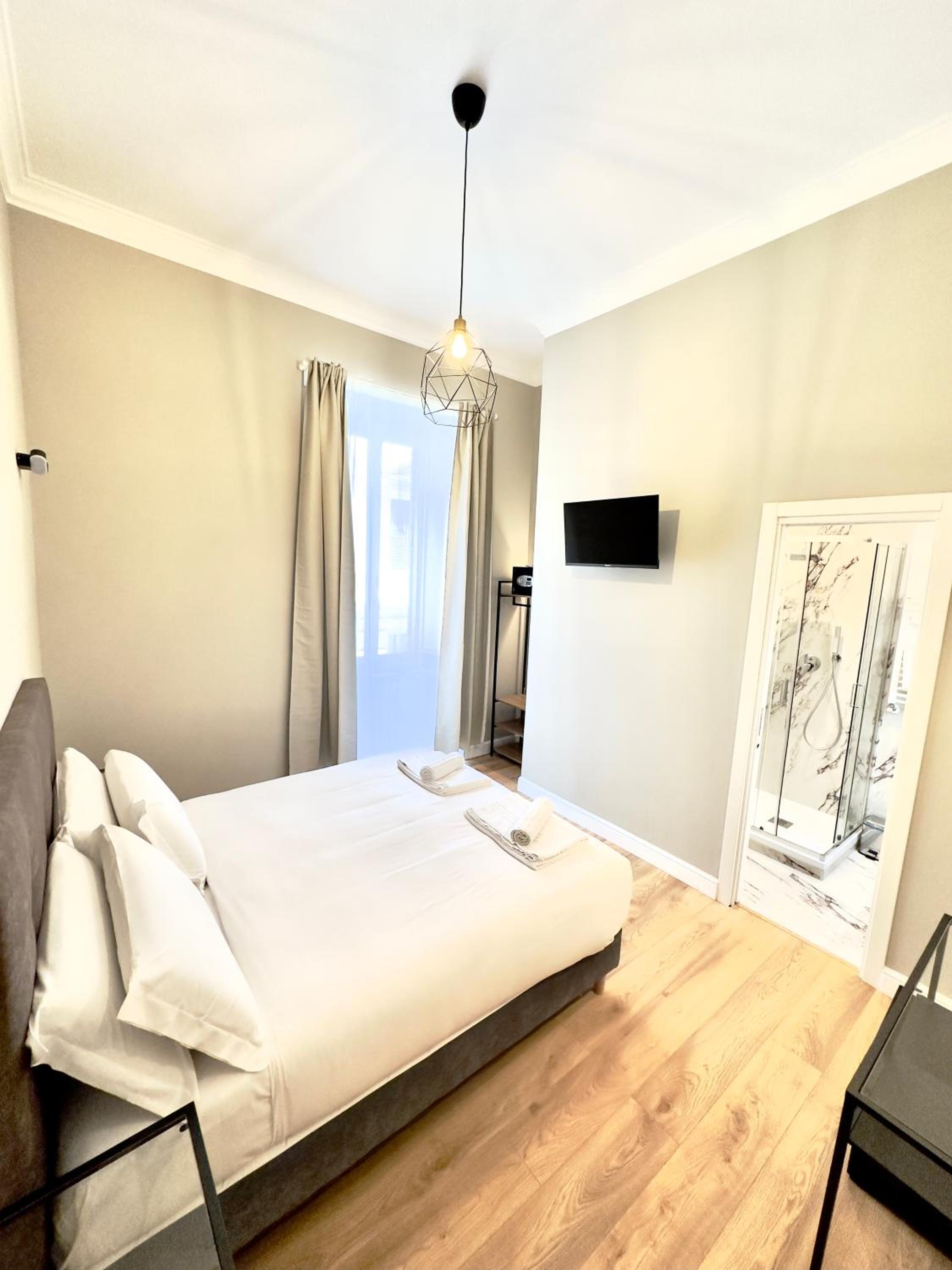 Deluxe Double Room photo 3