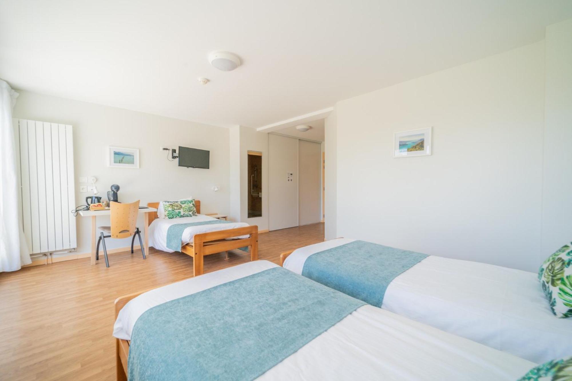 Standard Triple Room photo 2